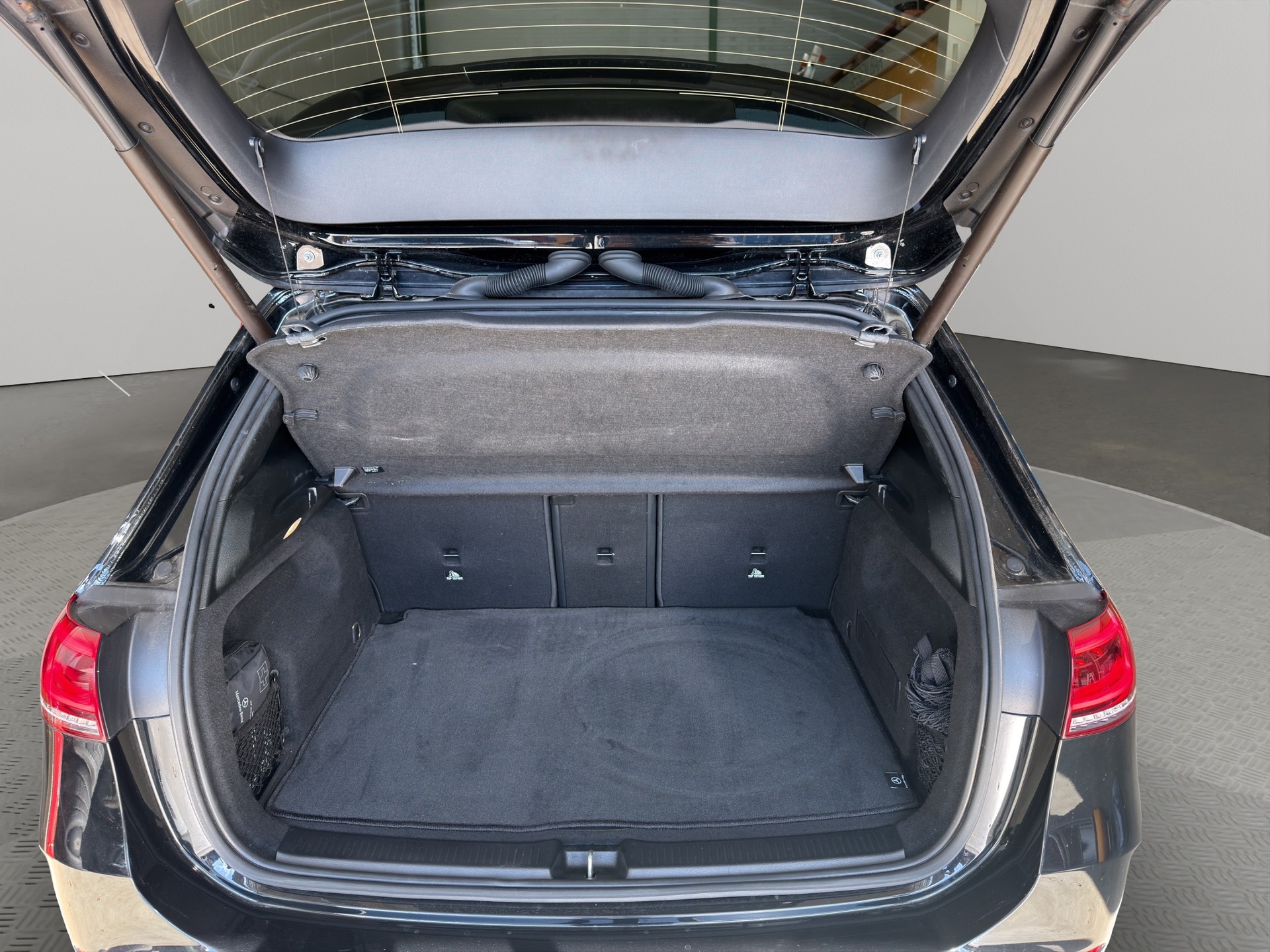 MERCEDES-BENZ B 200 d Night Star 8G-DCT-image-15