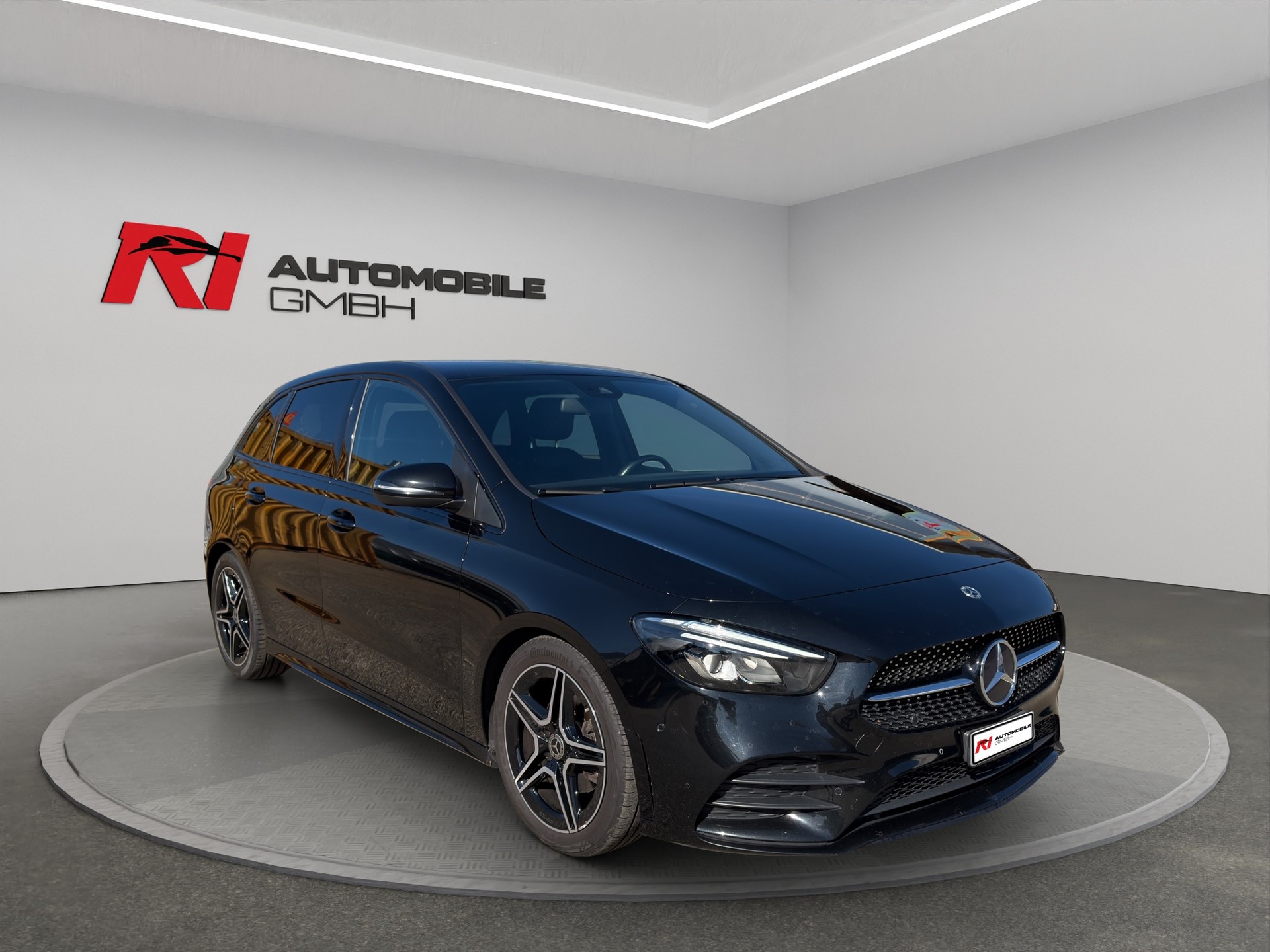 MERCEDES-BENZ B 200 d Night Star 8G-DCT-image-2