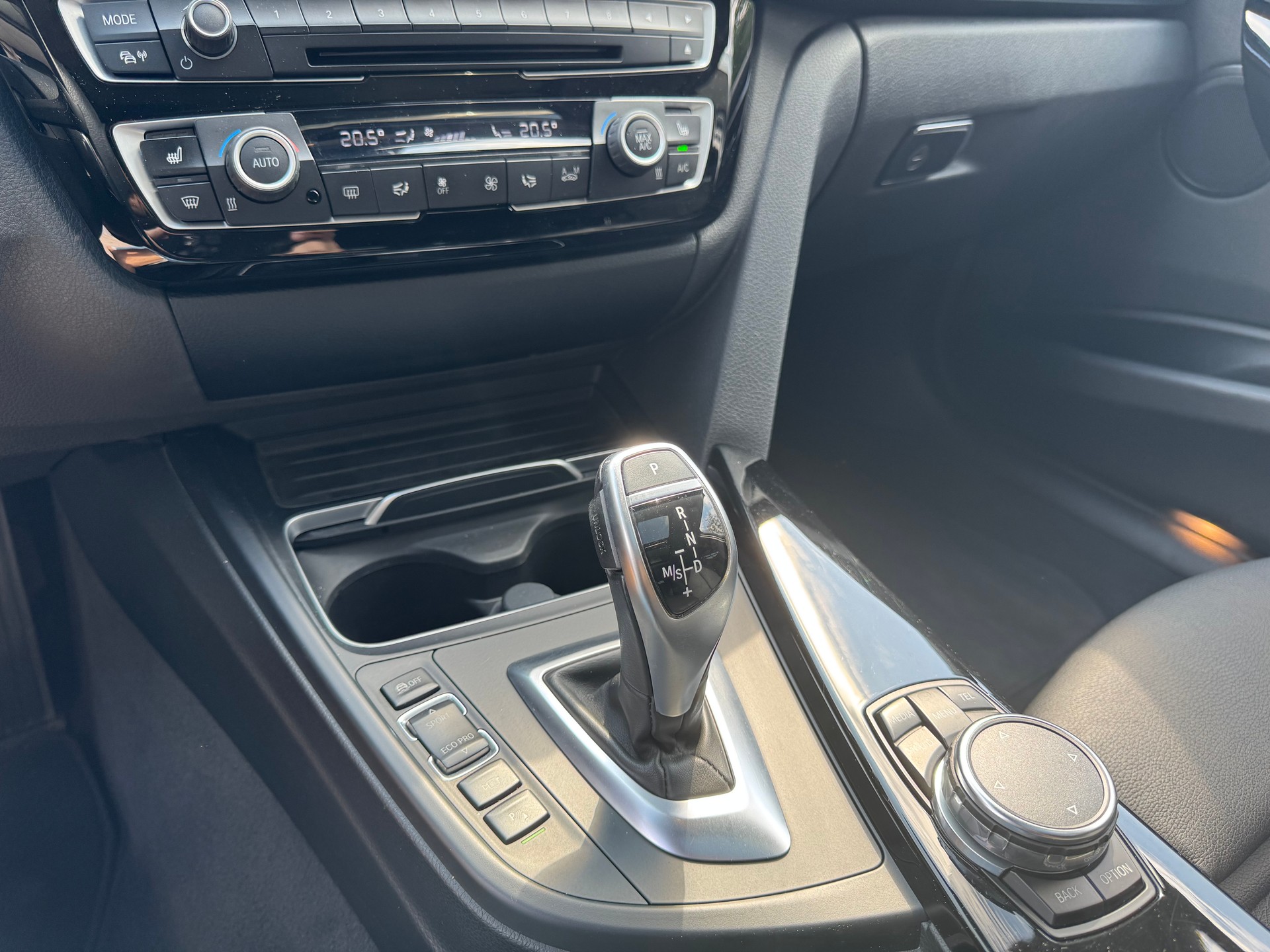 BMW 228i Sport Line Steptronic-image-9