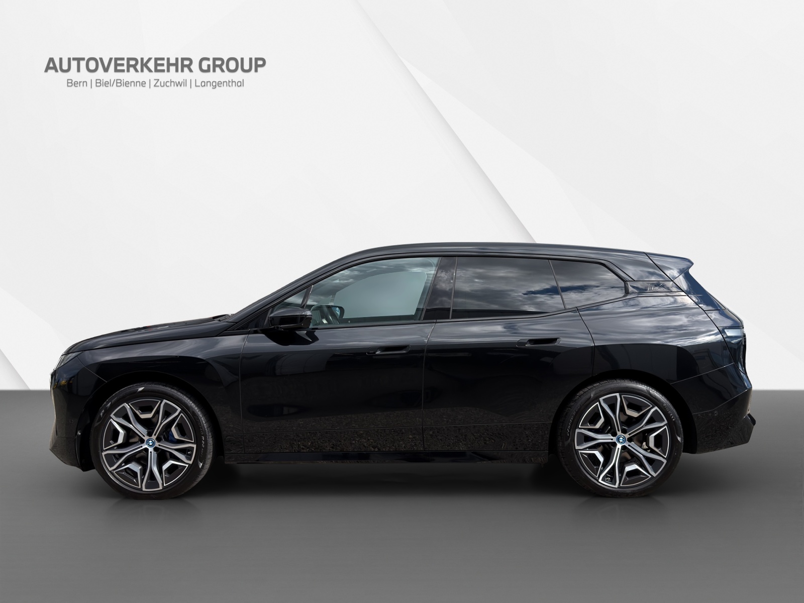 BMW iX xDrive50-showroom-element-2