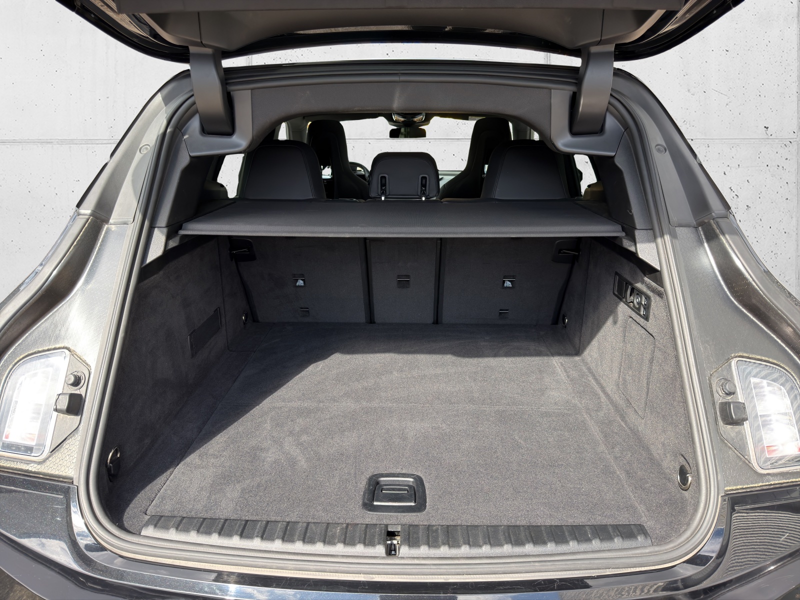 BMW iX xDrive50-image-9