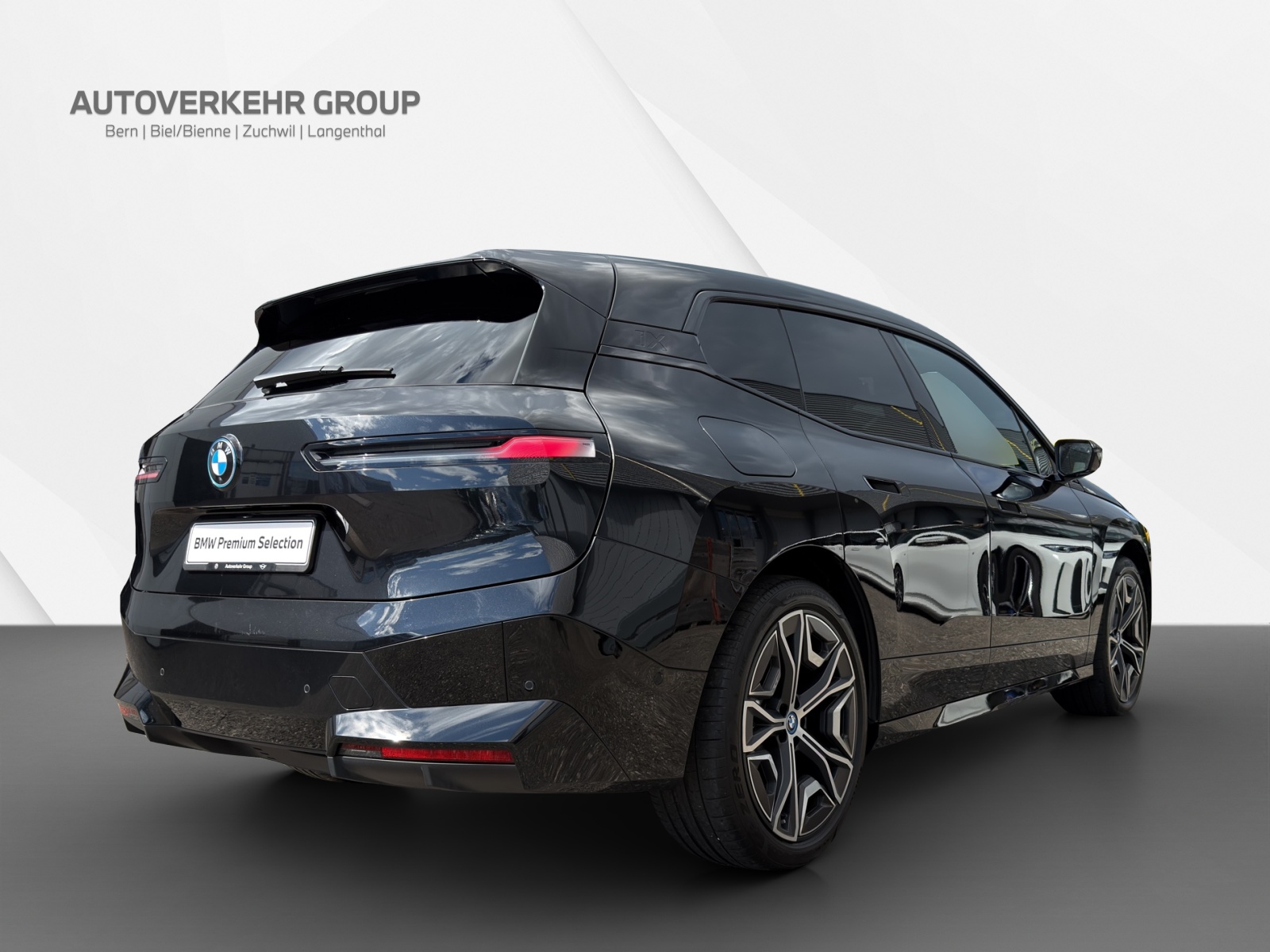 BMW iX xDrive50-image-5