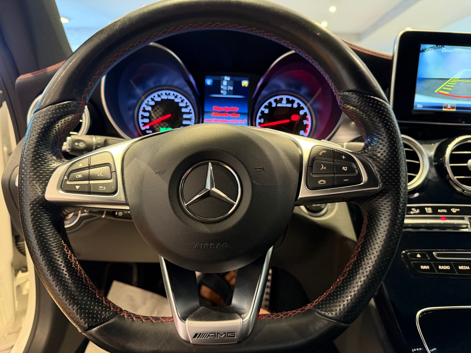 MERCEDES-BENZ C 43 AMG 4matic Coupé-image-12