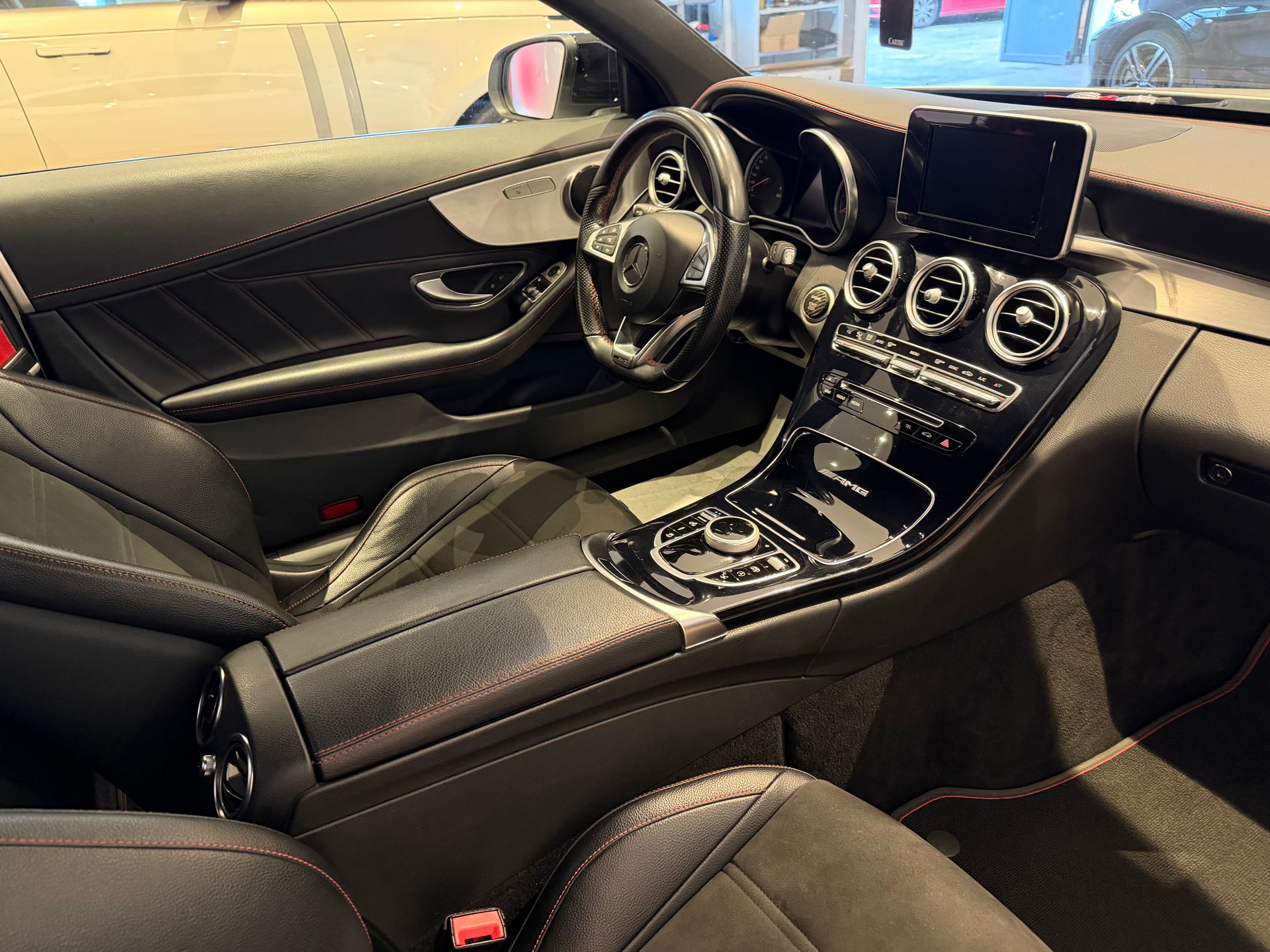 MERCEDES-BENZ C 43 AMG 4matic Coupé-image-5