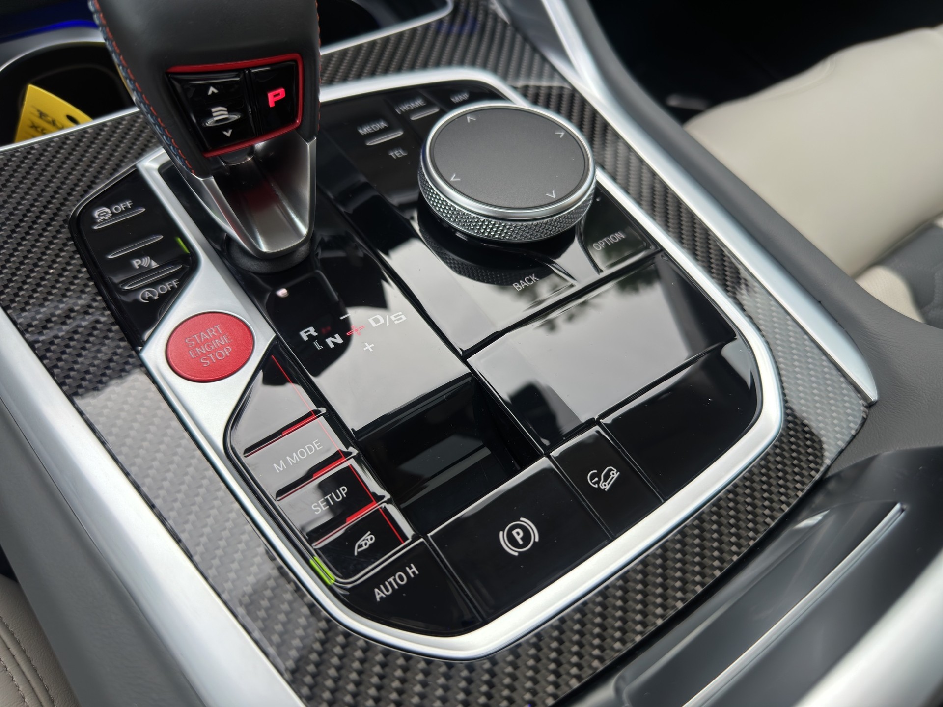 BMW X6M Competition (CH) FACELIFT CARBON INDIVIDUAL-image-24