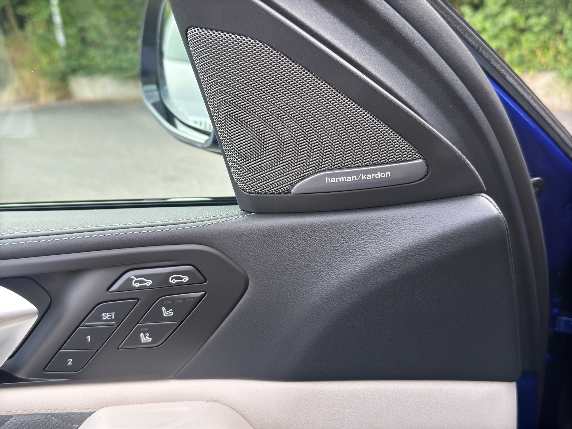 BMW X6M Competition (CH) FACELIFT CARBON INDIVIDUAL-image-27