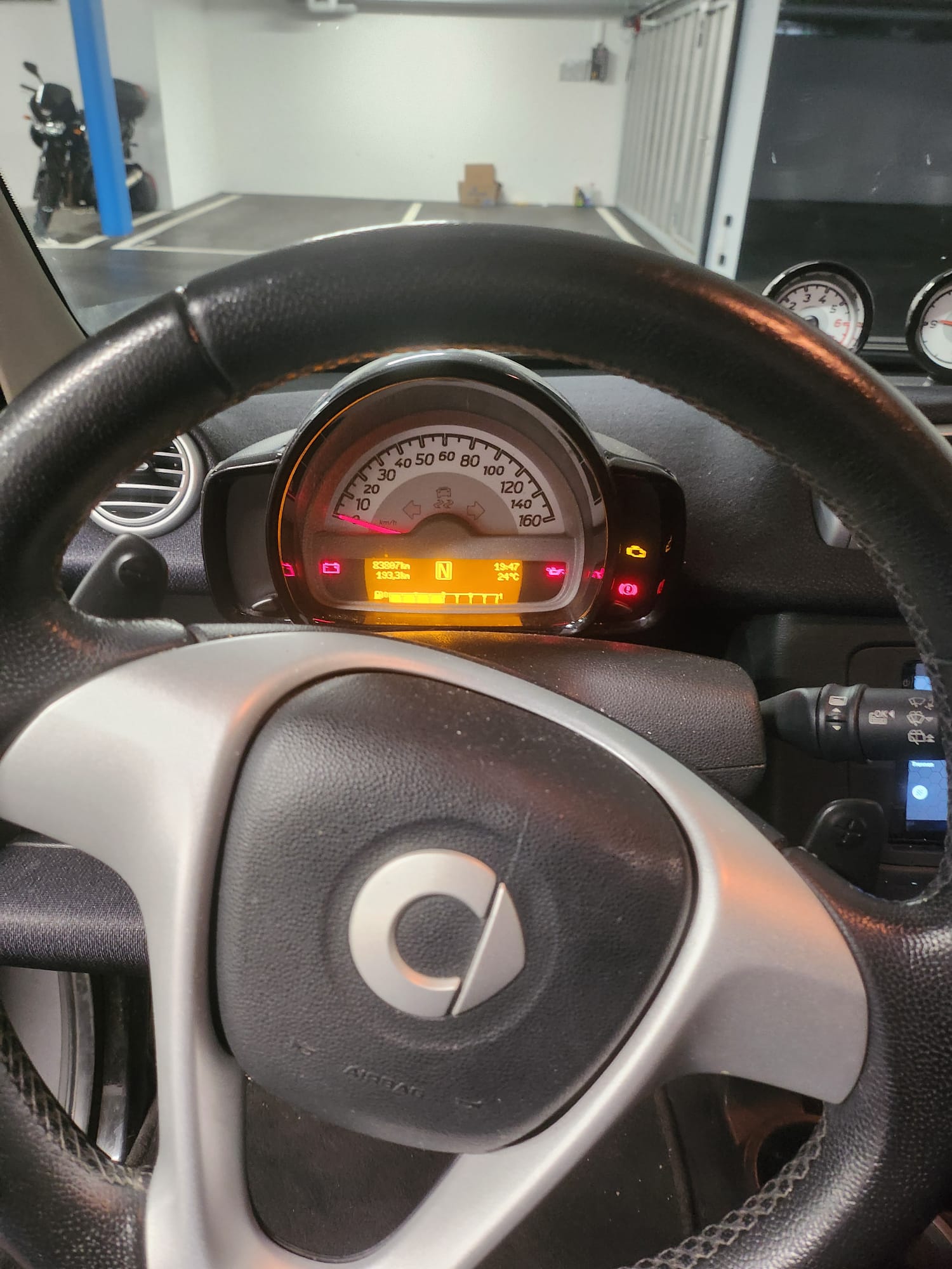 SMART FORTWO-image-7