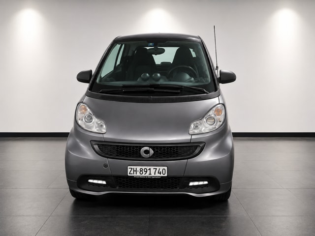 SMART FORTWO-image-1