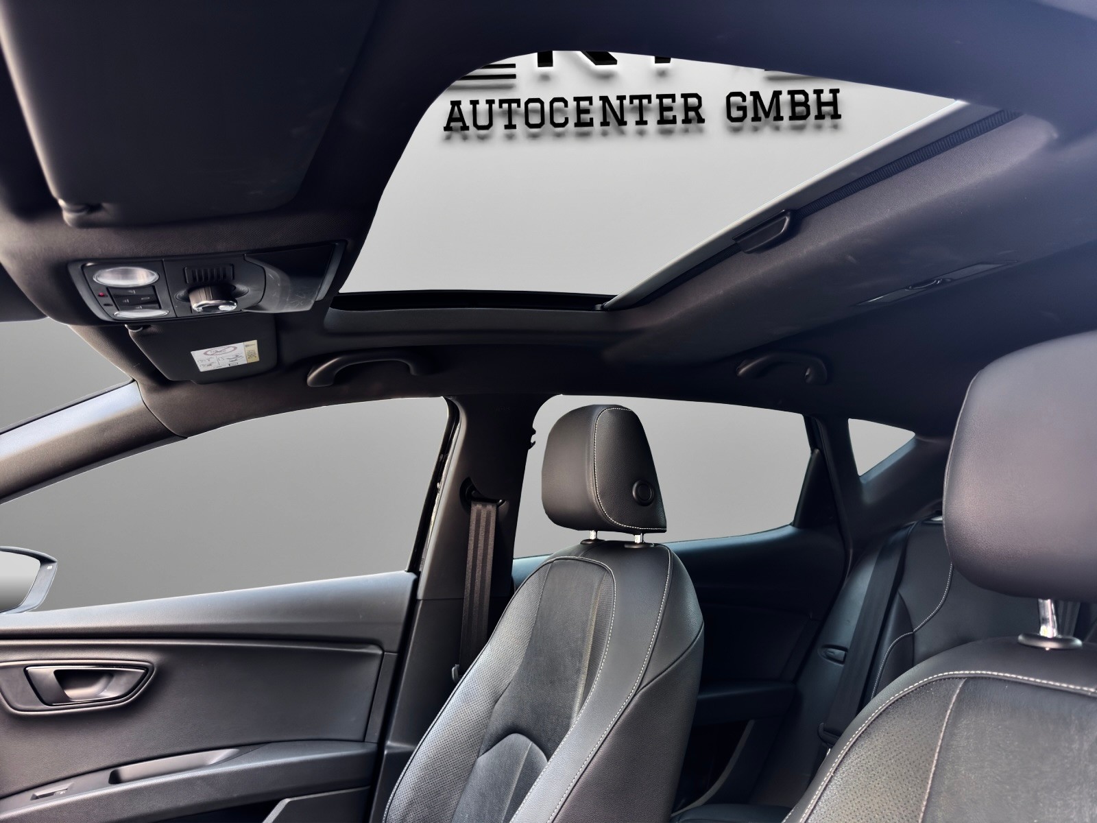 SEAT Leon 2.0 TSI Cupra 280 DSG-image-12