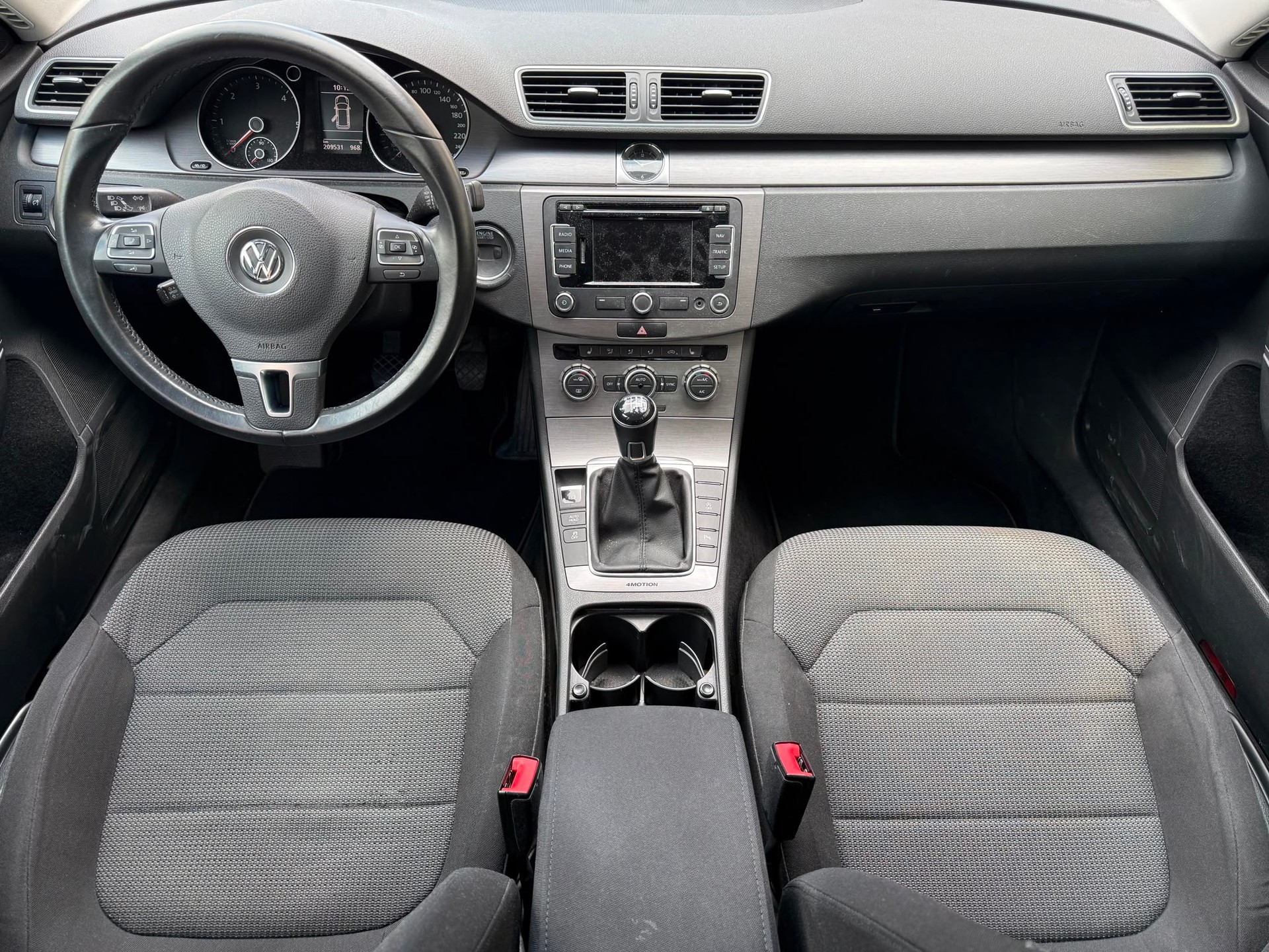 VW Passat Variant 2.0 BlueTDI Trendline DSG-image-15