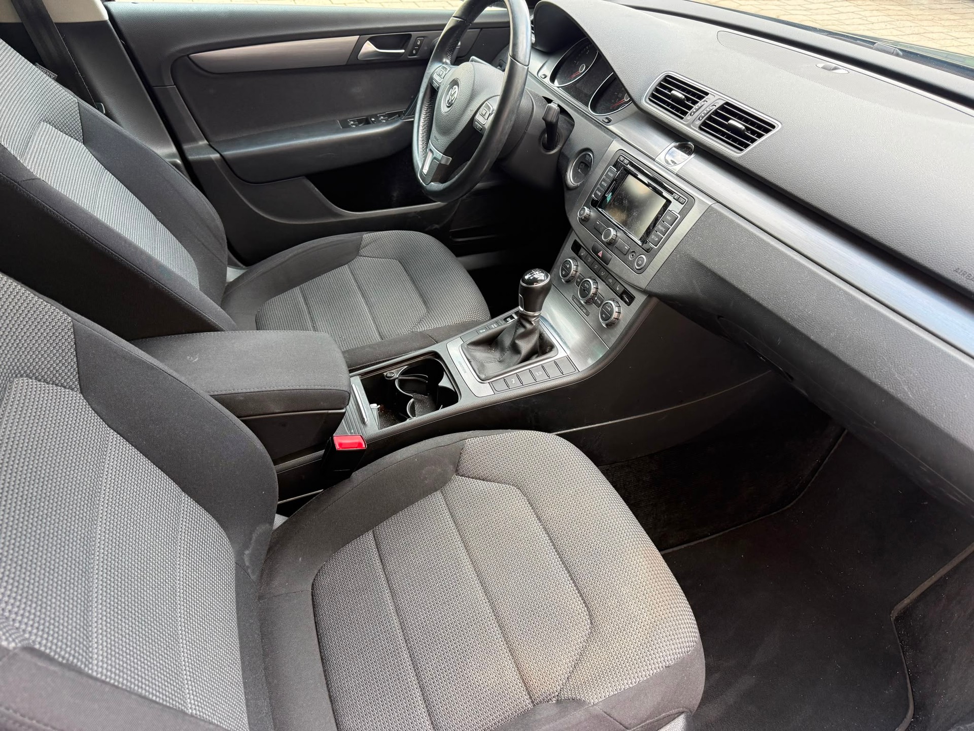 VW Passat Variant 2.0 BlueTDI Trendline DSG-image-23
