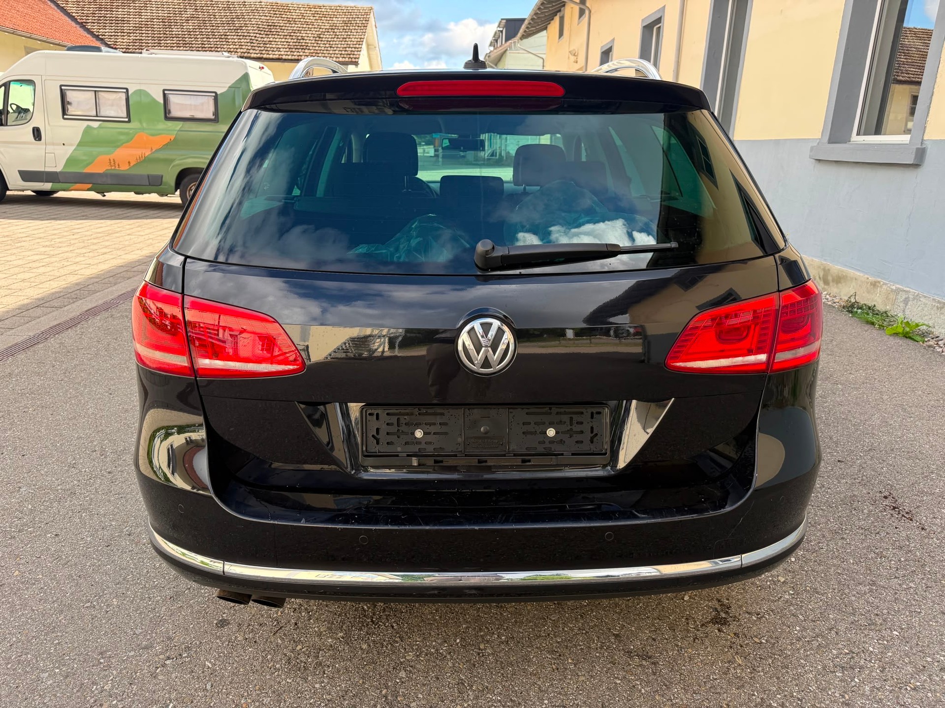 VW Passat Variant 2.0 BlueTDI Trendline DSG-image-8