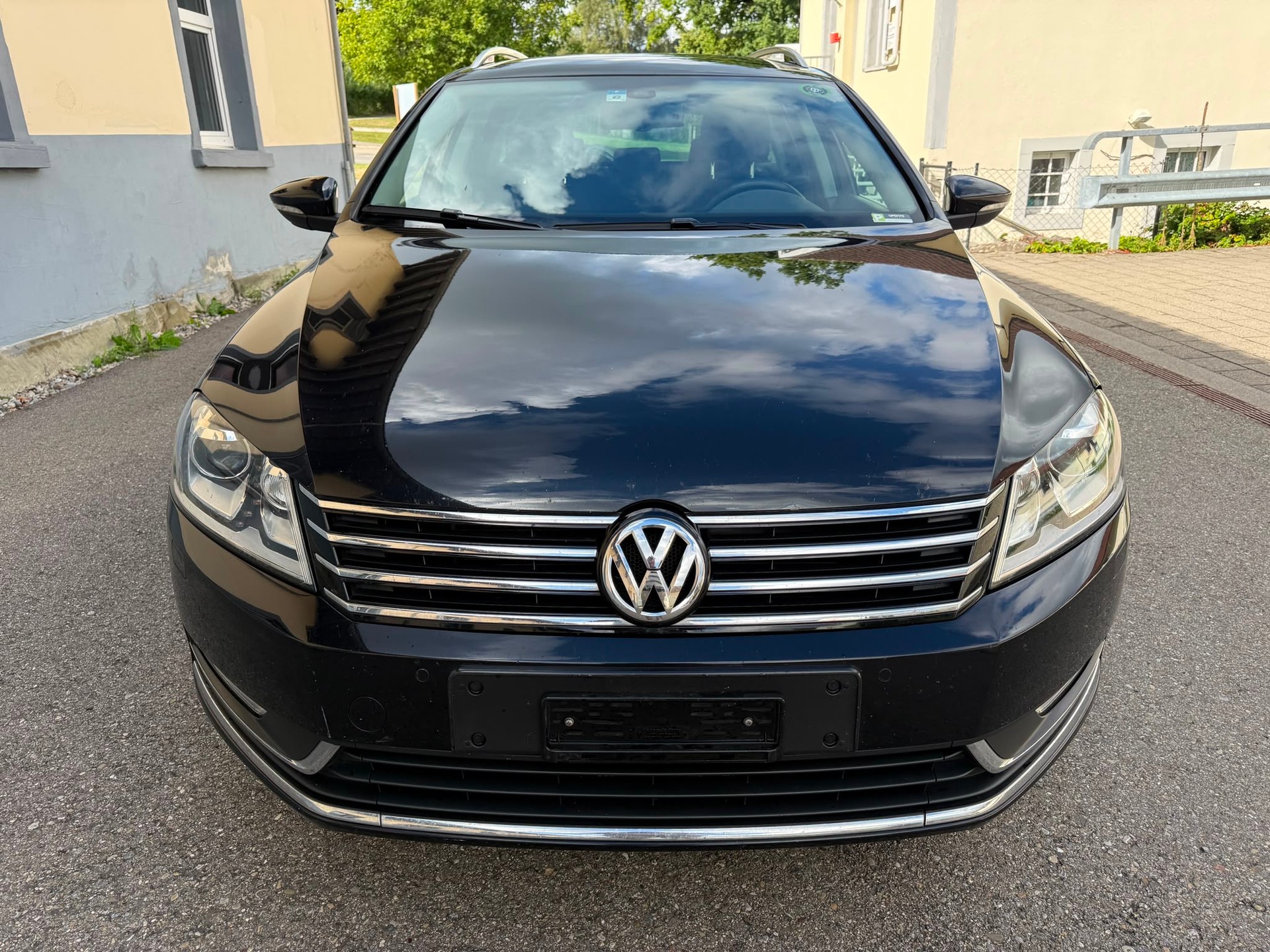 VW Passat Variant 2.0 BlueTDI Trendline DSG-image-9