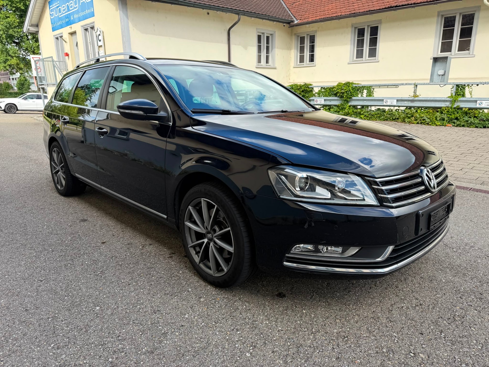 VW Passat Variant 2.0 BlueTDI Trendline DSG-image-13