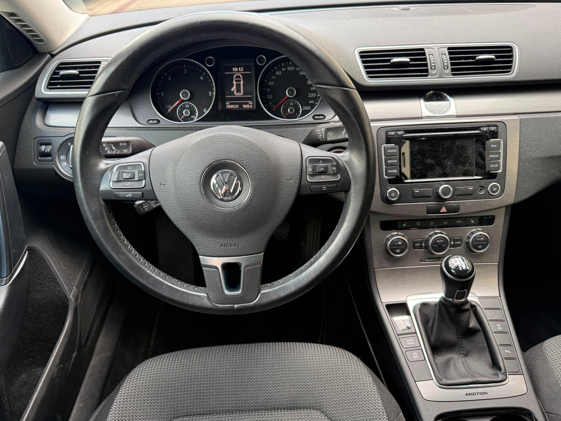 VW Passat Variant 2.0 BlueTDI Trendline DSG-image-17