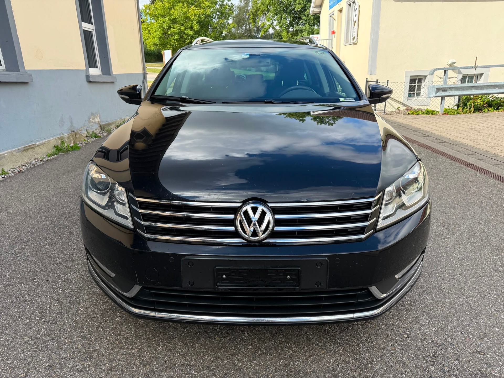 VW Passat Variant 2.0 BlueTDI Trendline DSG-image-0