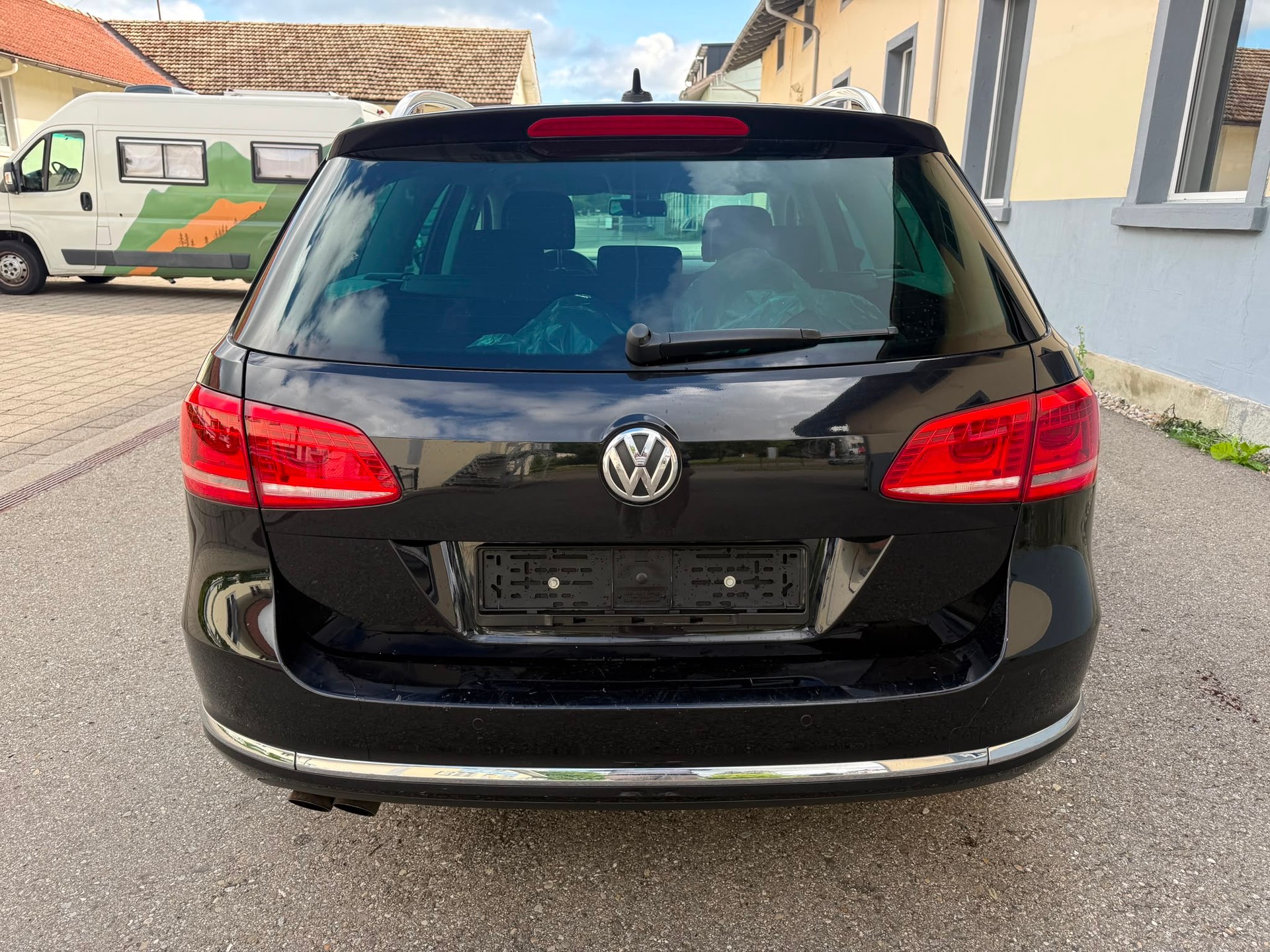 VW Passat Variant 2.0 BlueTDI Trendline DSG-image-3