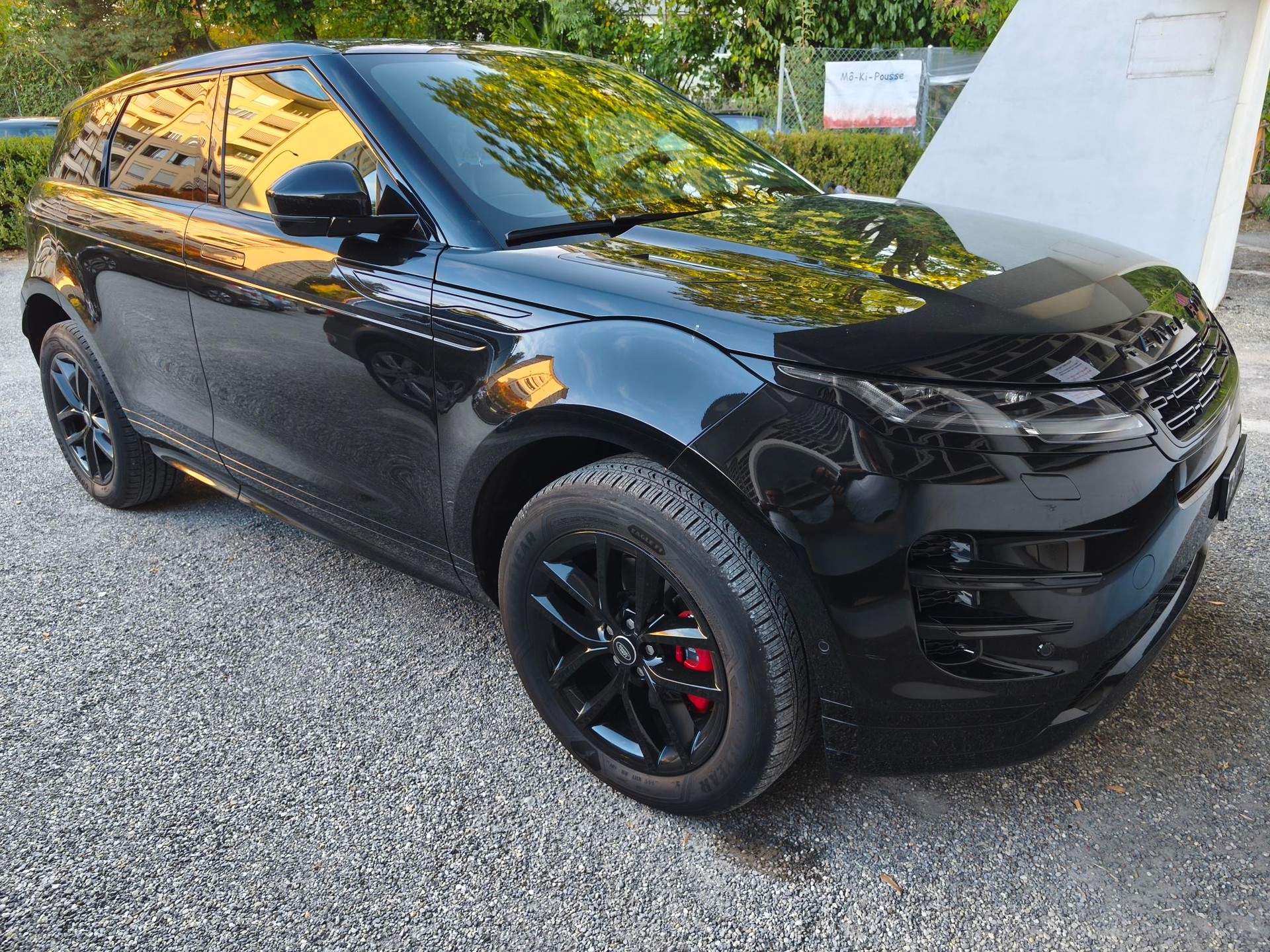 LAND ROVER 1.5 T 270e Dynamic SE-image-1