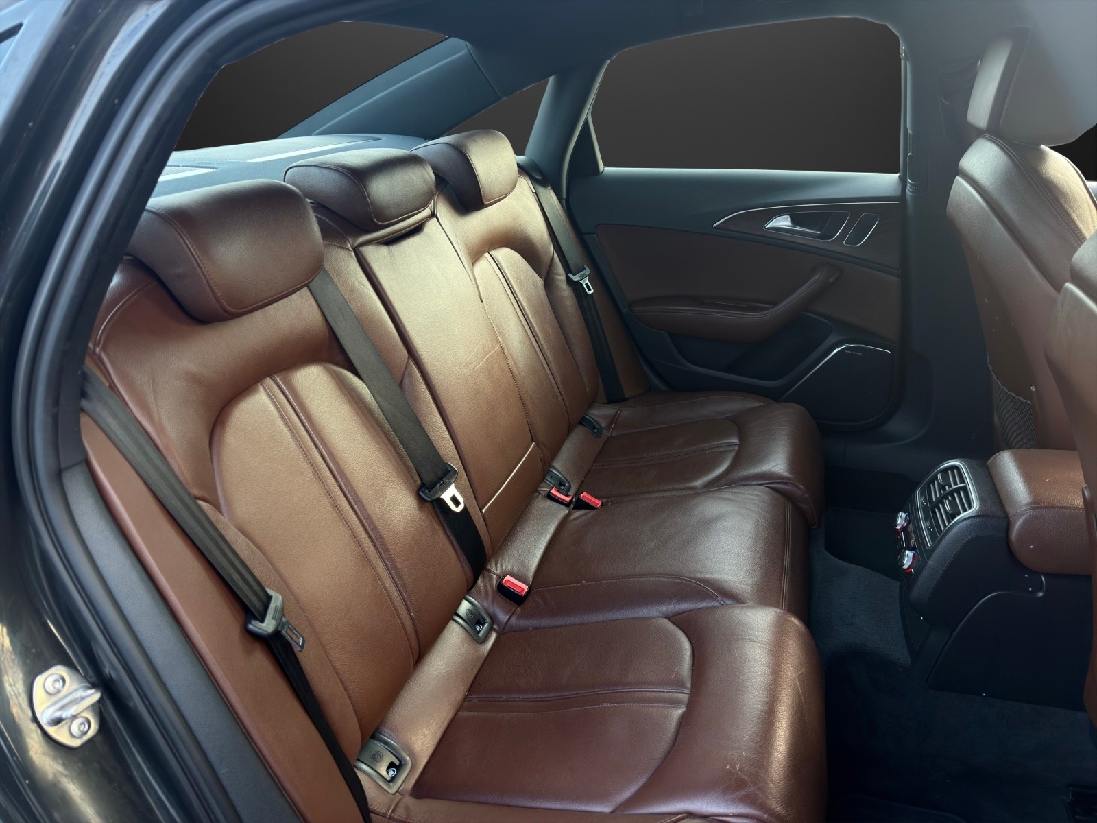 AUDI A6 Limousine 3.0 TFSI V6 quattro S-tronic mit 300 PS-image-12