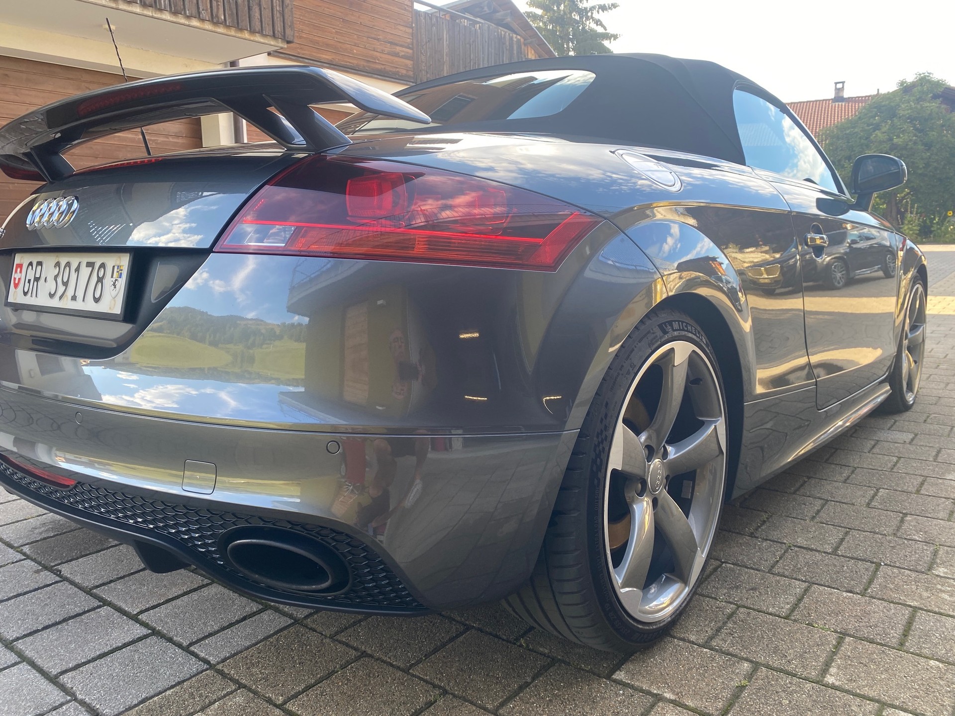 AUDI TT RS Roadster 2.5 TFSI quattro-image-0