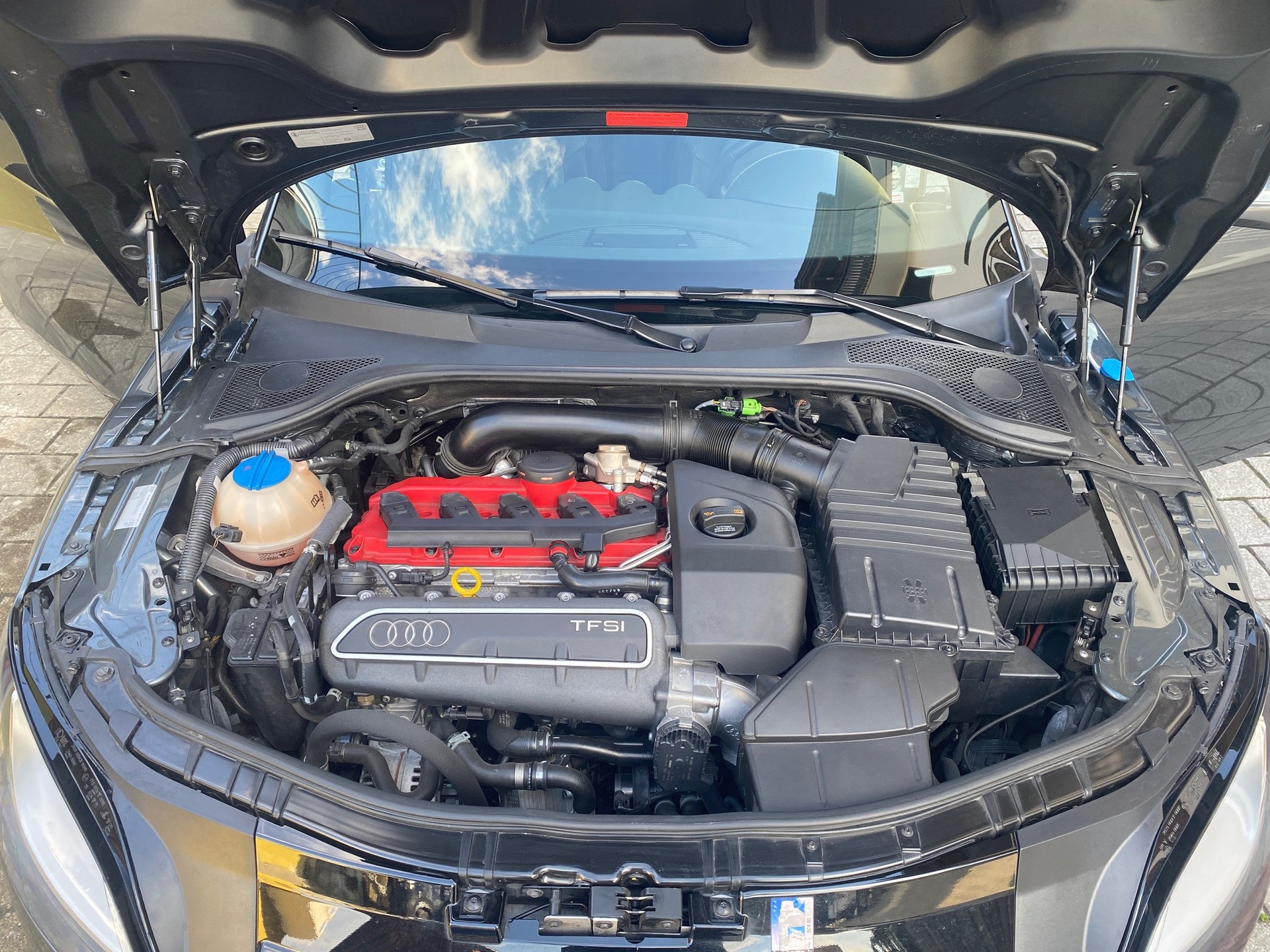 AUDI TT RS Roadster 2.5 TFSI quattro-image-4