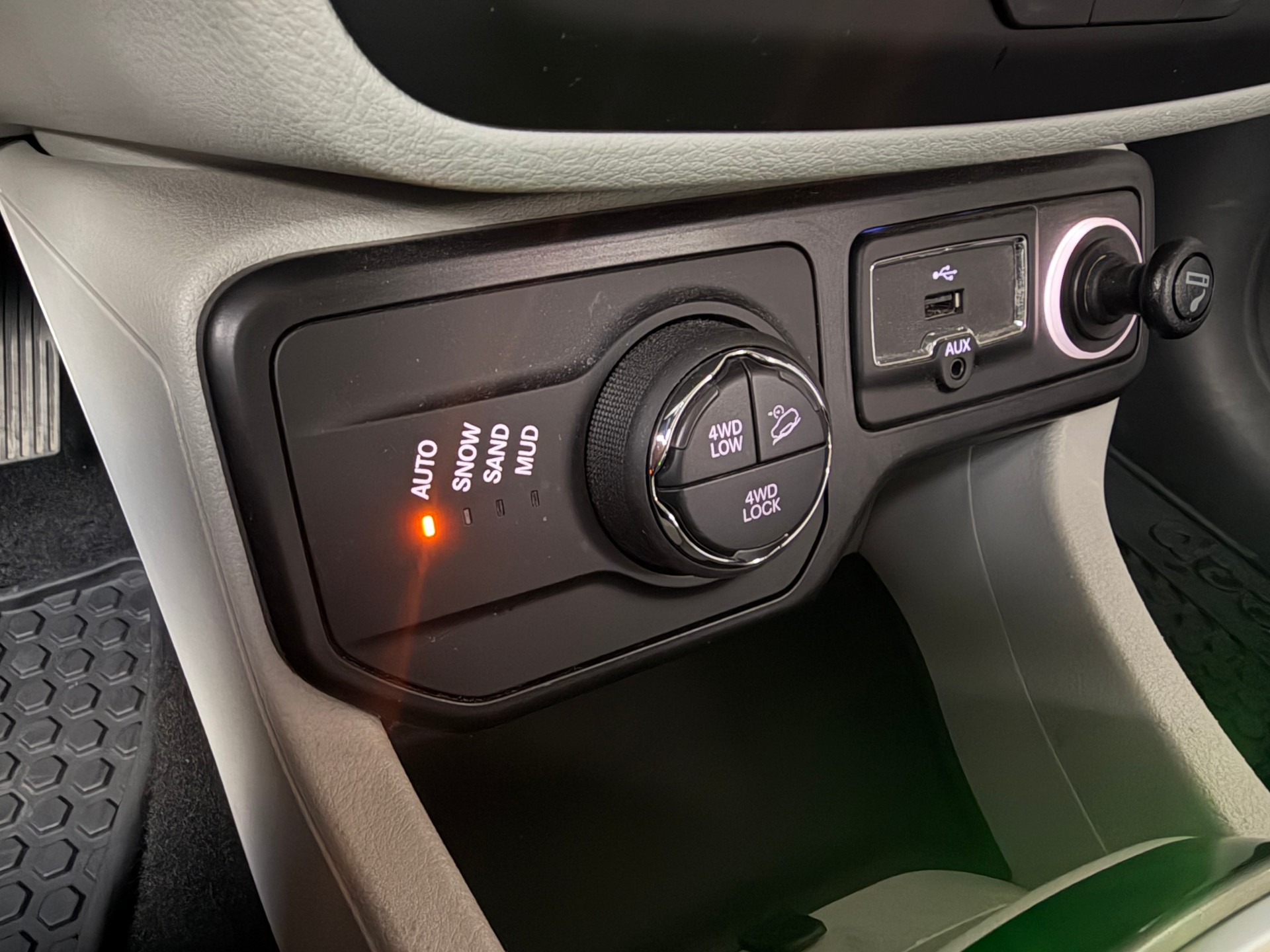 JEEP Renegade 2.0 CRD Limited AWD 9ATX-image-13