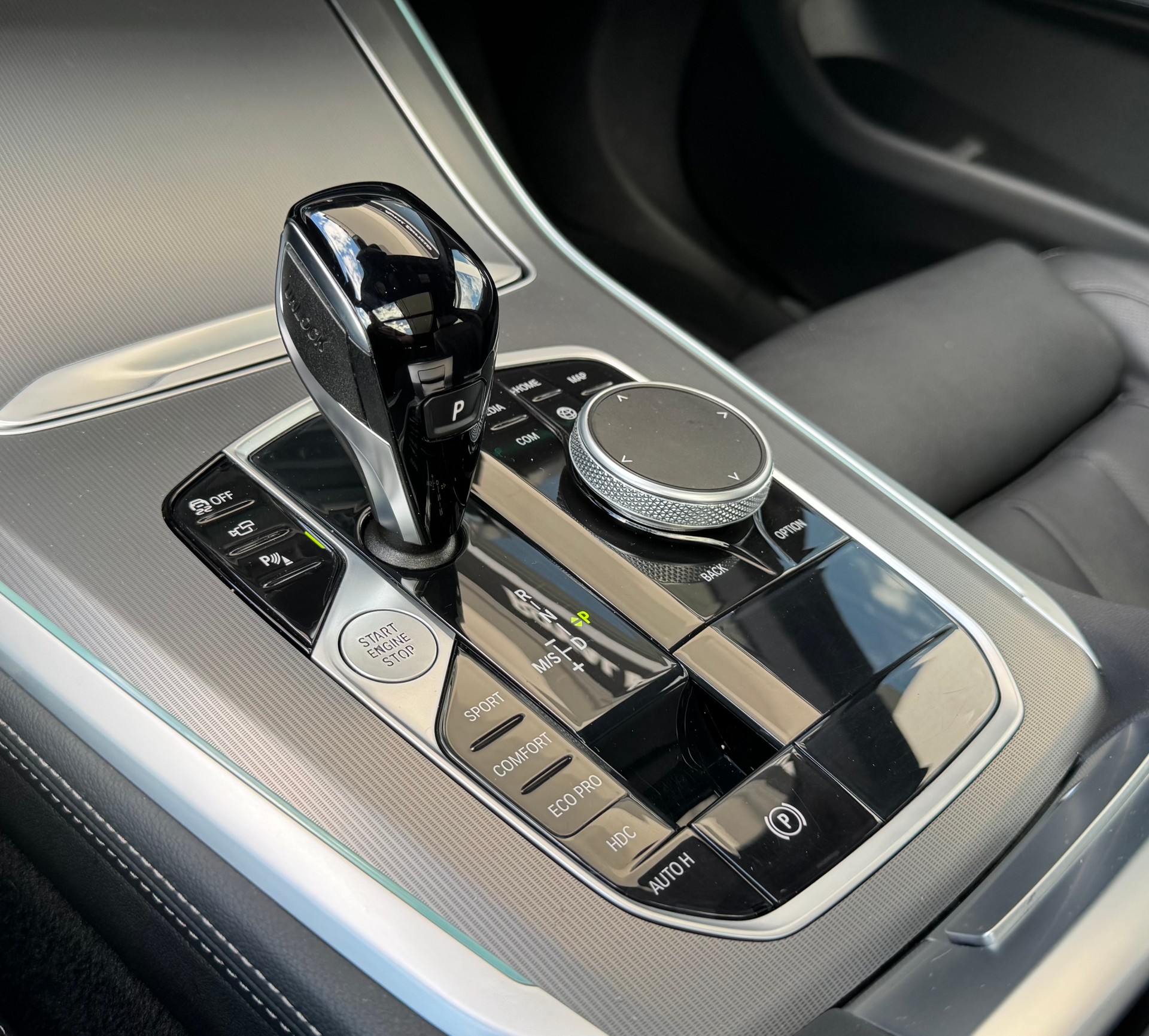BMW X5 xDrive 48V 40i M Sport Steptronic-image-21