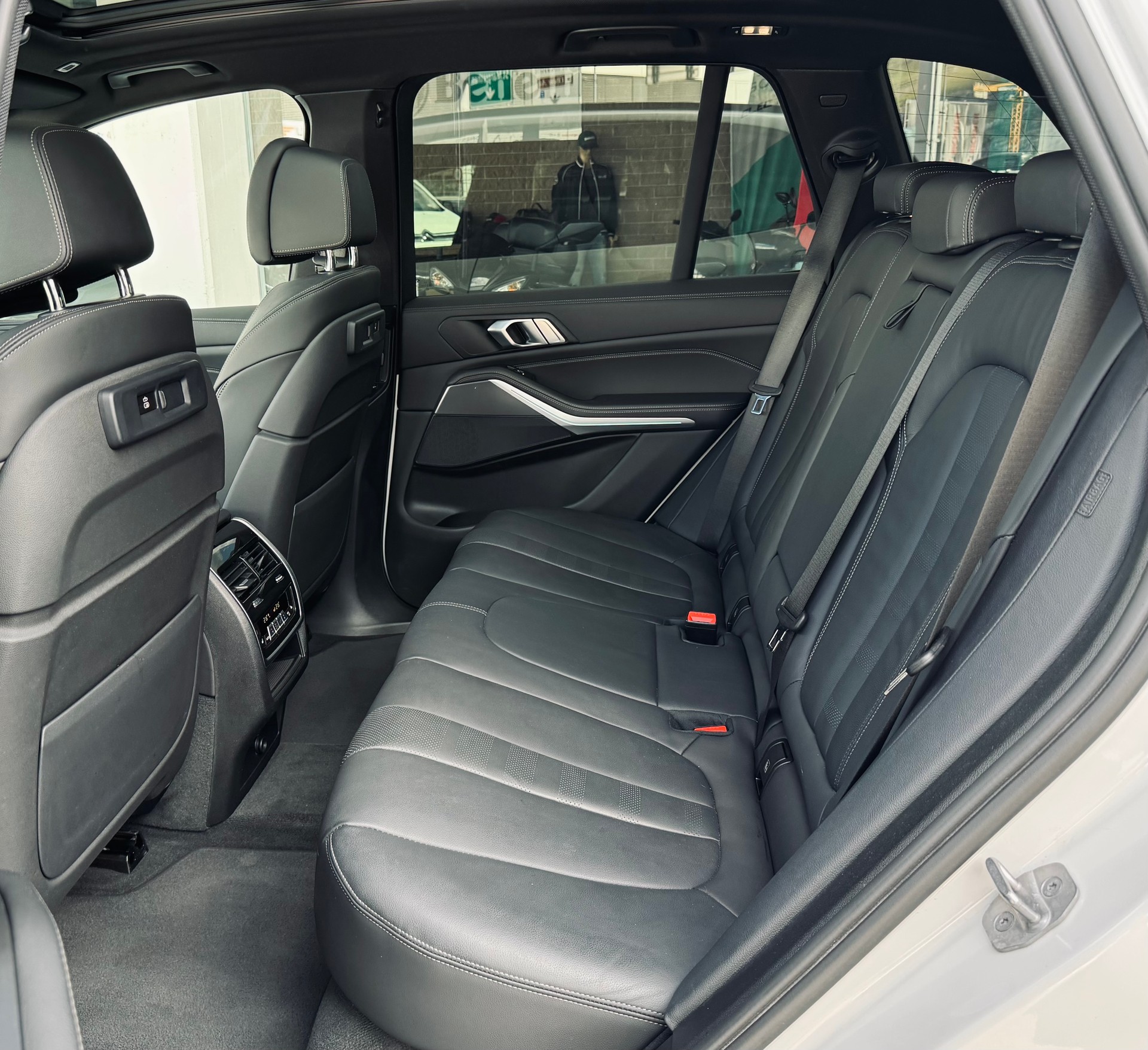 BMW X5 xDrive 48V 40i M Sport Steptronic-image-10