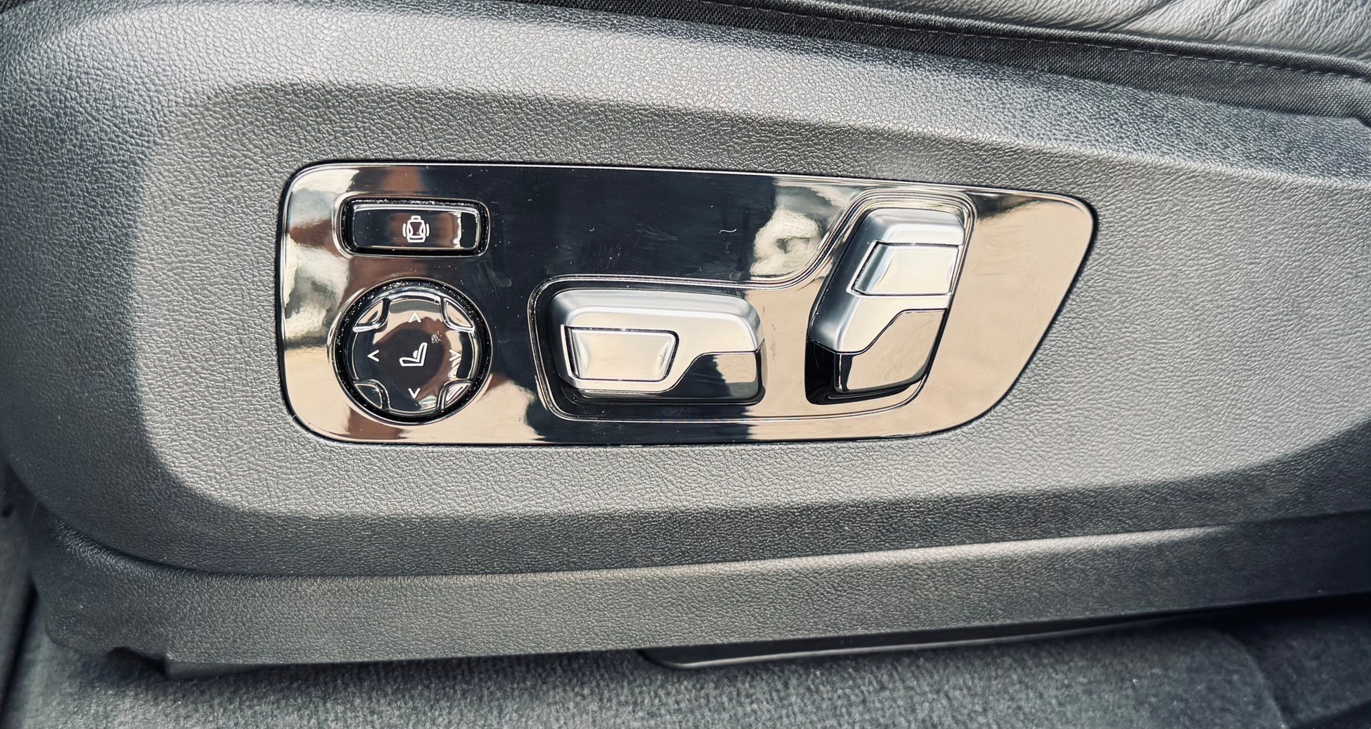 BMW X5 xDrive 48V 40i M Sport Steptronic-image-8