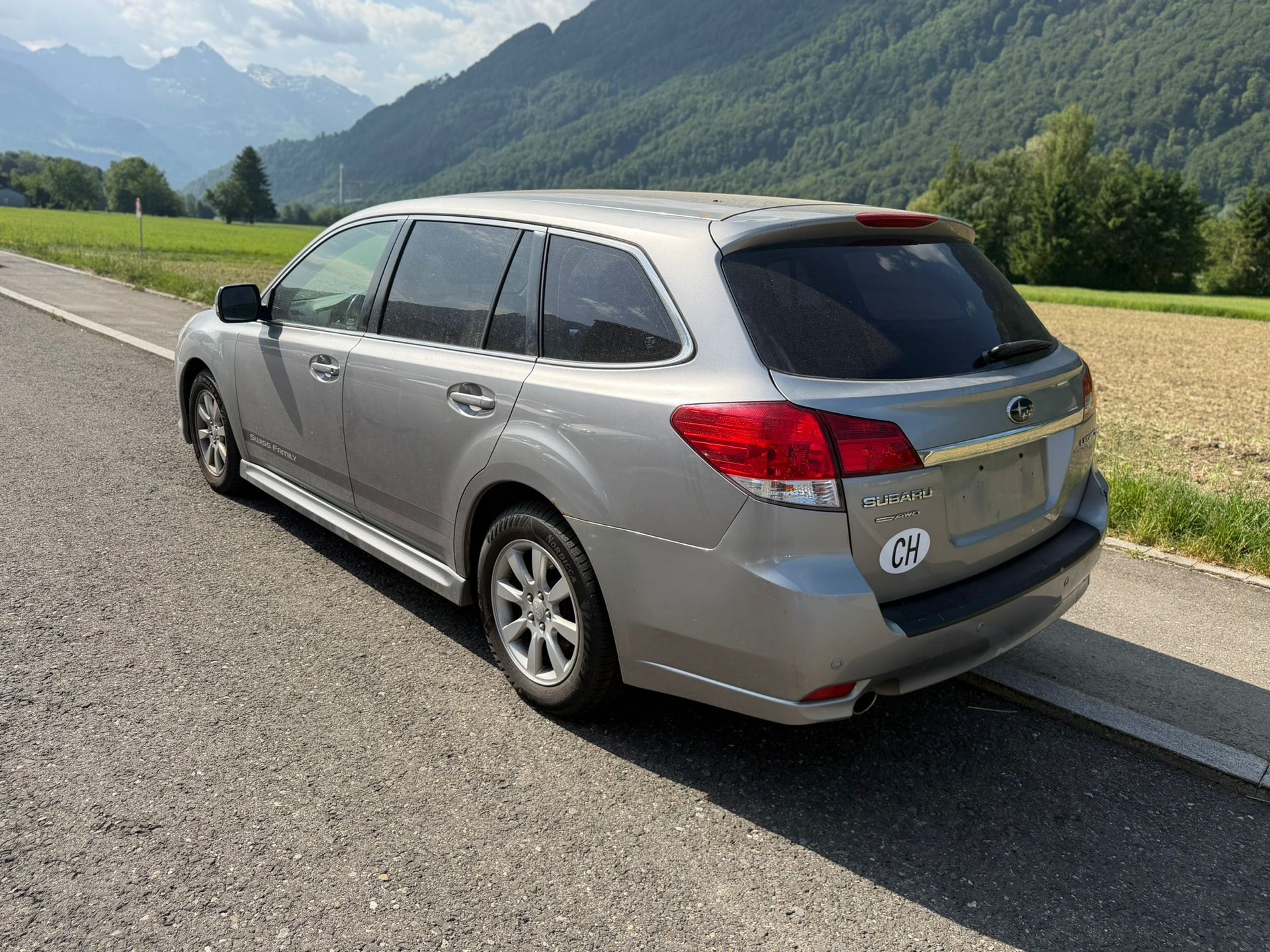 SUBARU Legacy 2.0i Swiss AWD Lineartronic-image-2