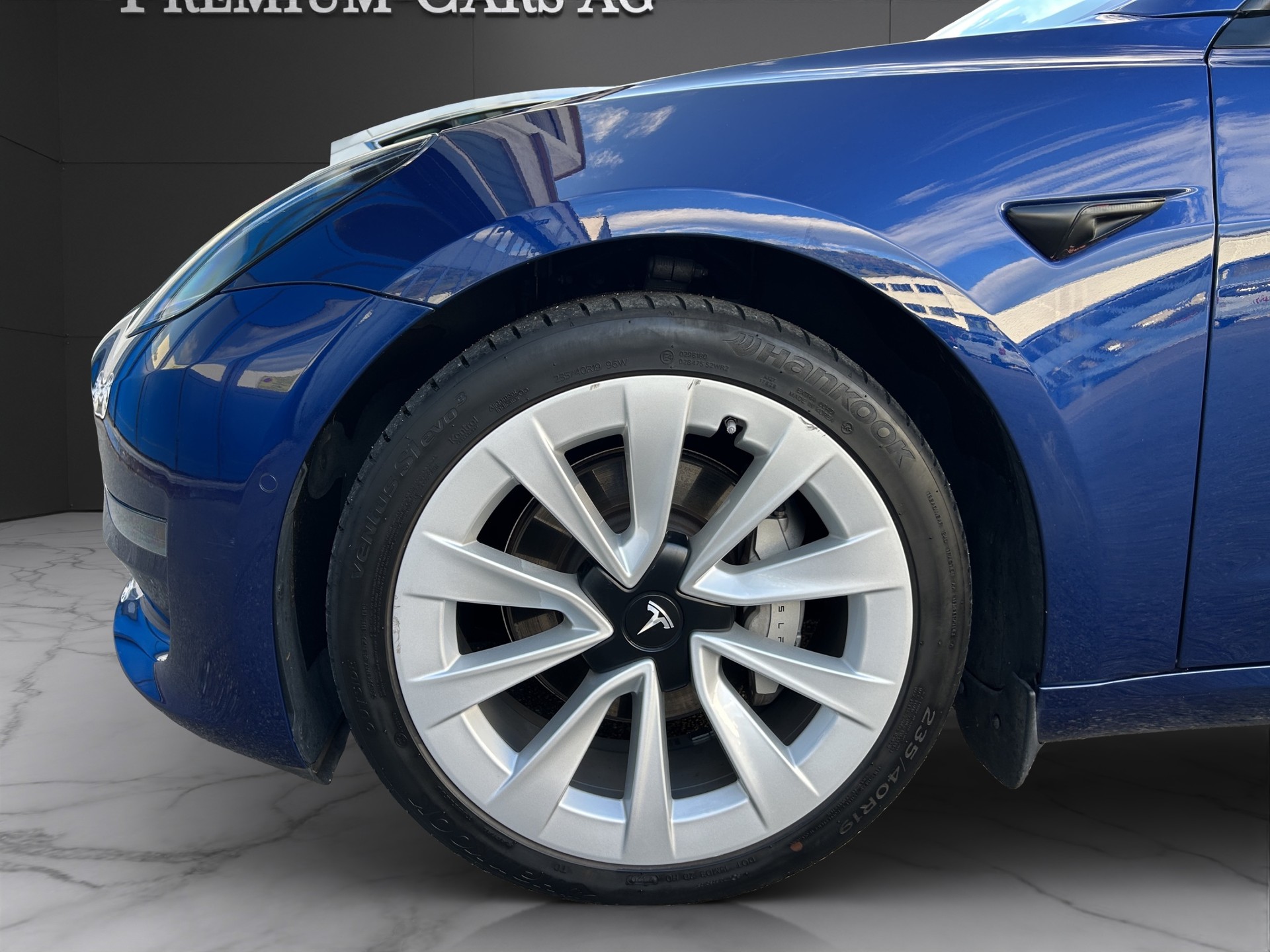 TESLA Model 3 Long Range Dual Motor AWD-image-14