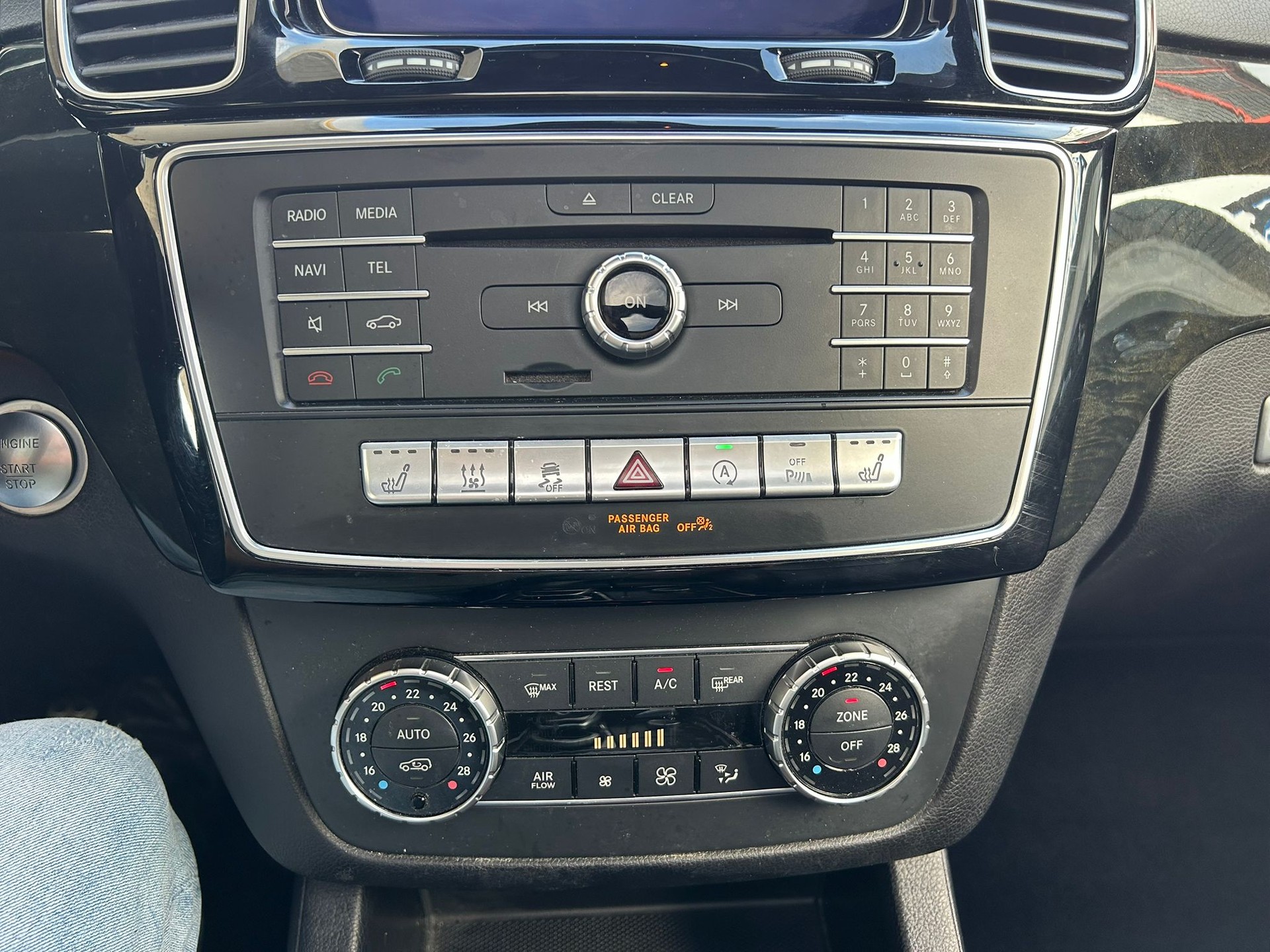 MERCEDES-BENZ GLE 350 d AMG-Line 4Matic 9G-Tronic-image-14