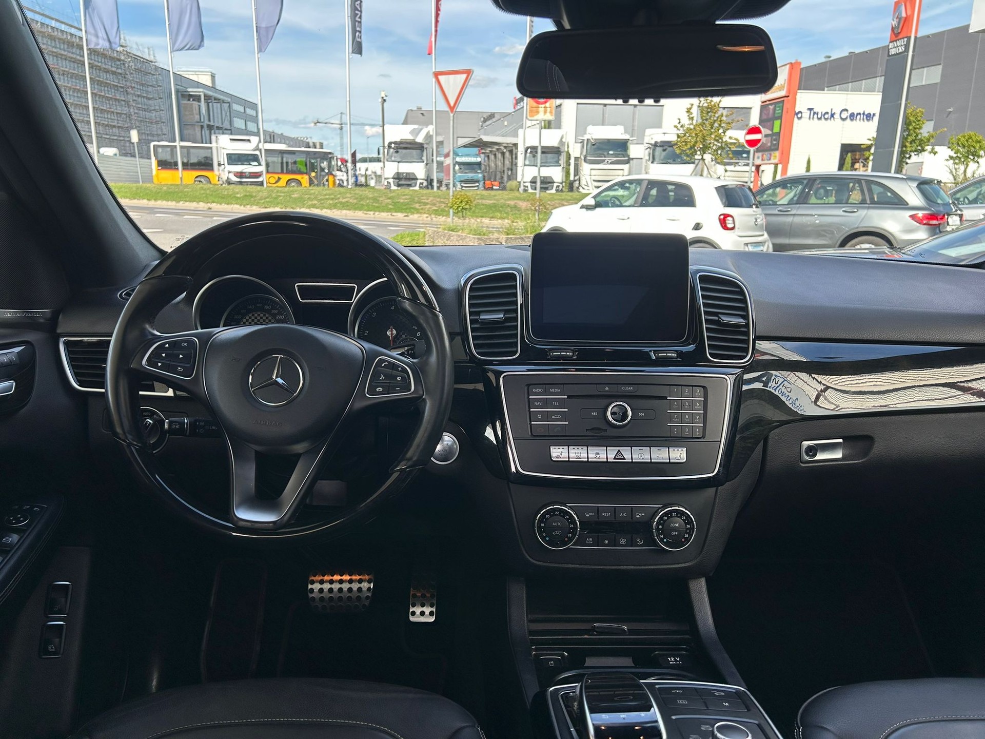 MERCEDES-BENZ GLE 350 d AMG-Line 4Matic 9G-Tronic-image-6