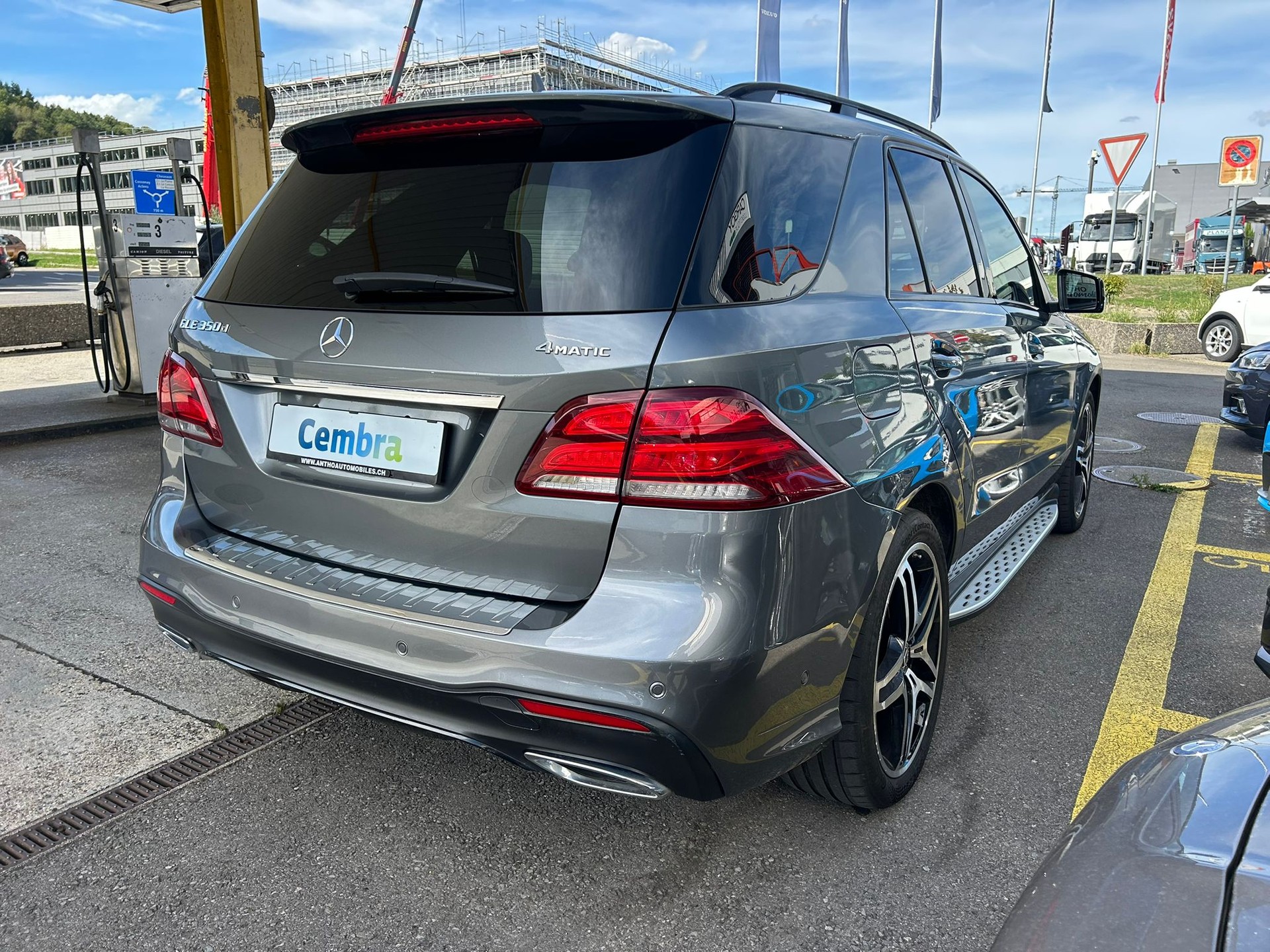 MERCEDES-BENZ GLE 350 d AMG-Line 4Matic 9G-Tronic-image-4