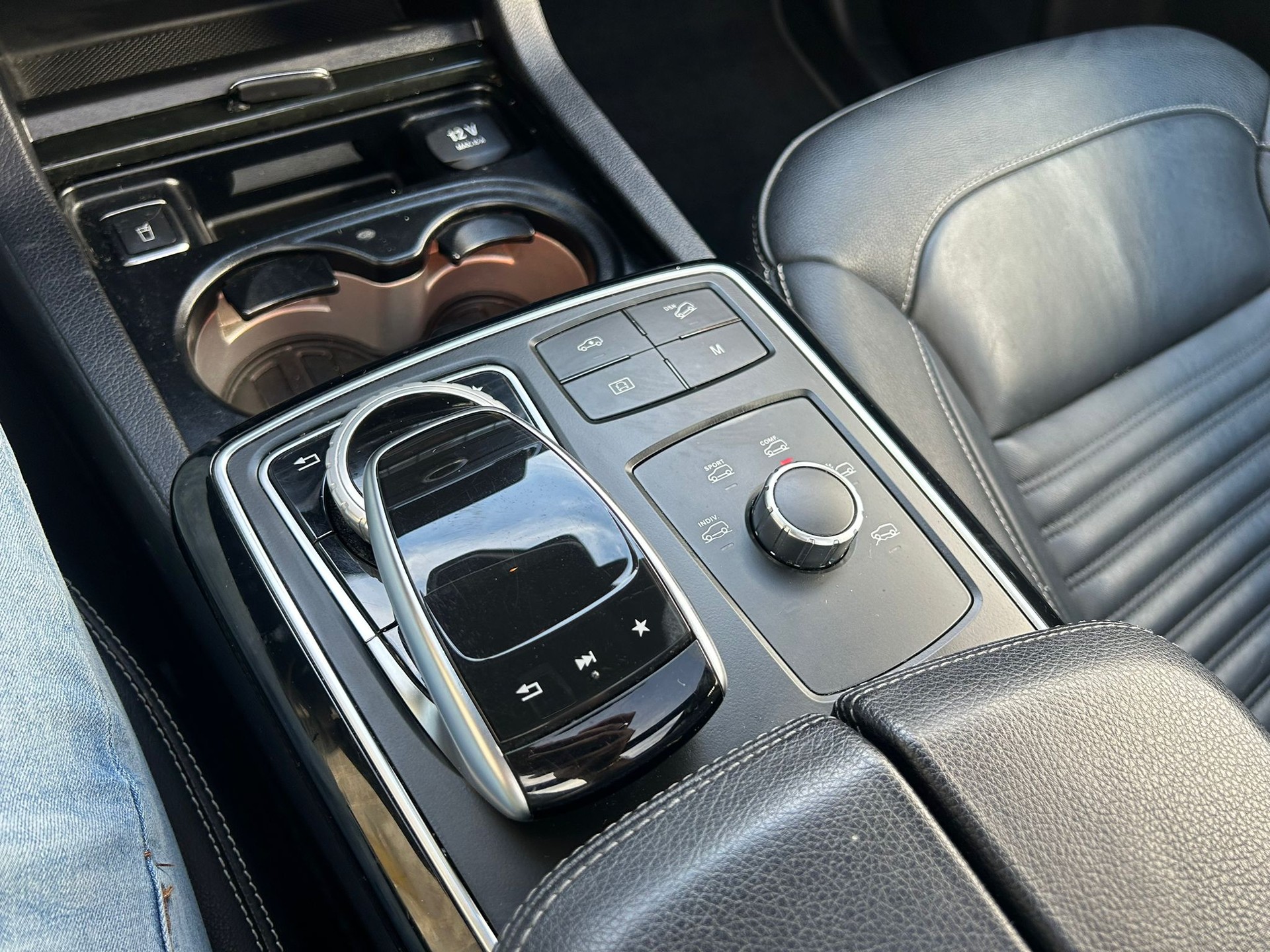 MERCEDES-BENZ GLE 350 d AMG-Line 4Matic 9G-Tronic-image-13