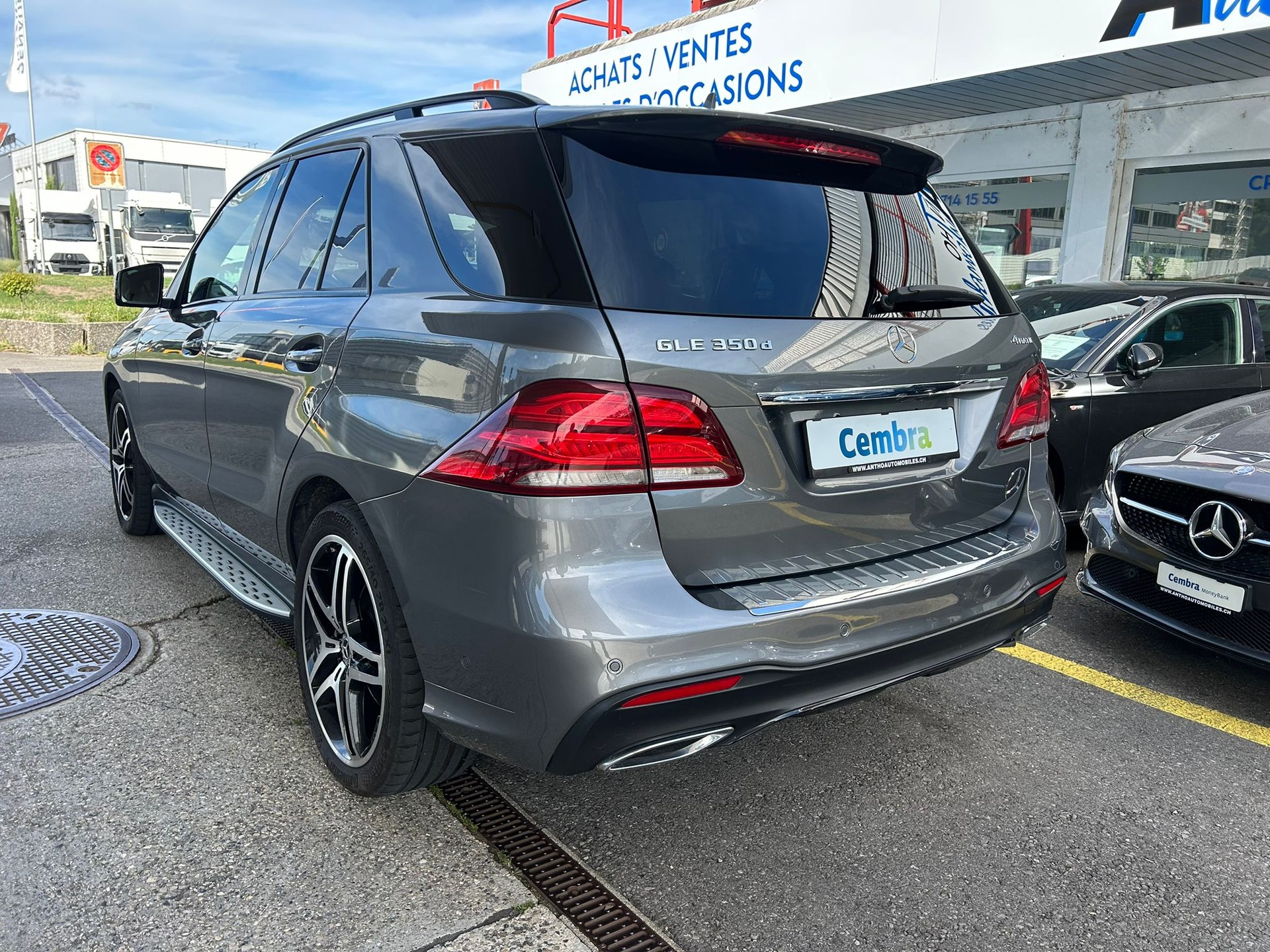 MERCEDES-BENZ GLE 350 d AMG-Line 4Matic 9G-Tronic-image-3