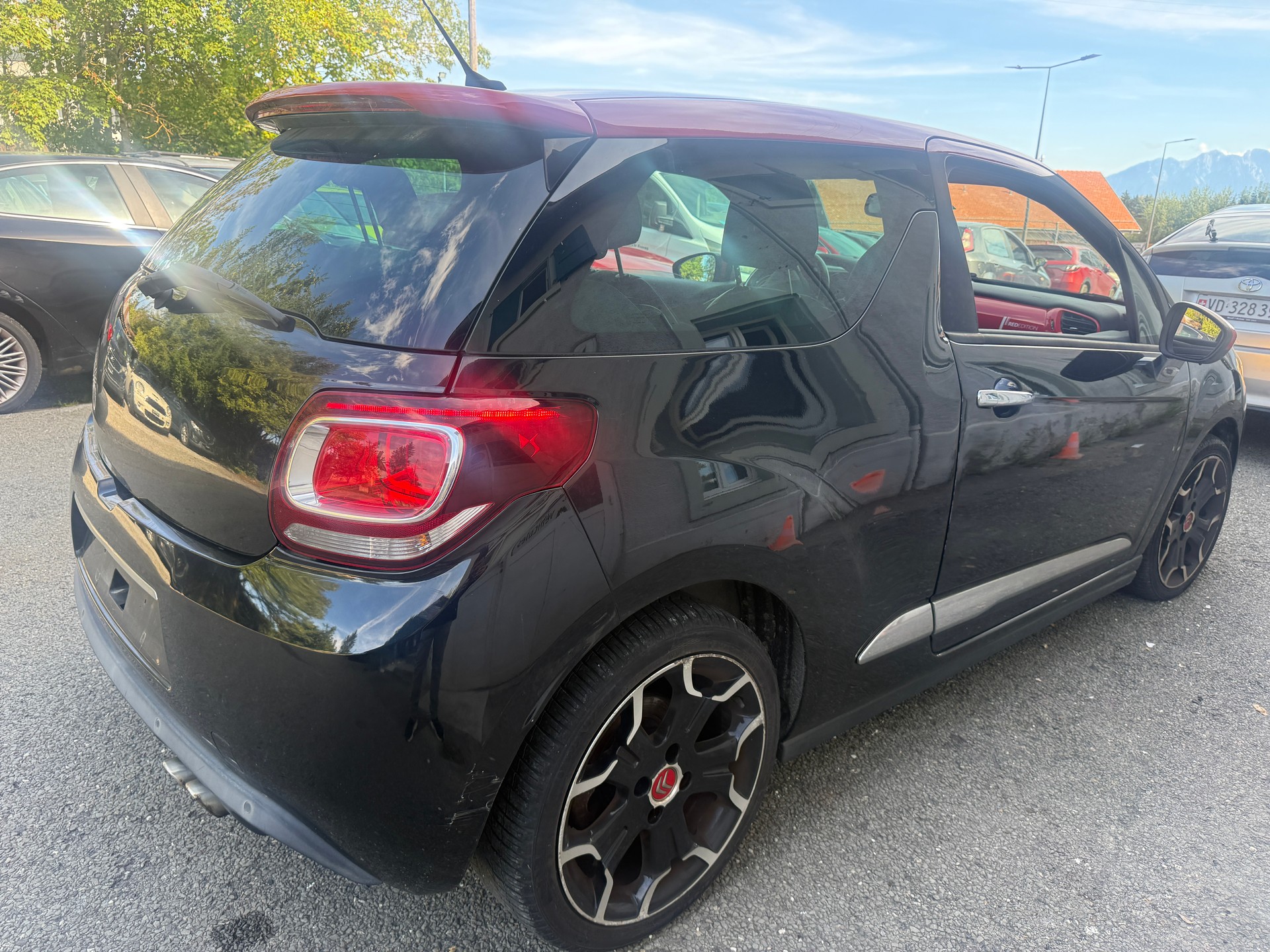DS AUTOMOBILES DS3 1.6 THP Red Edition-image-3