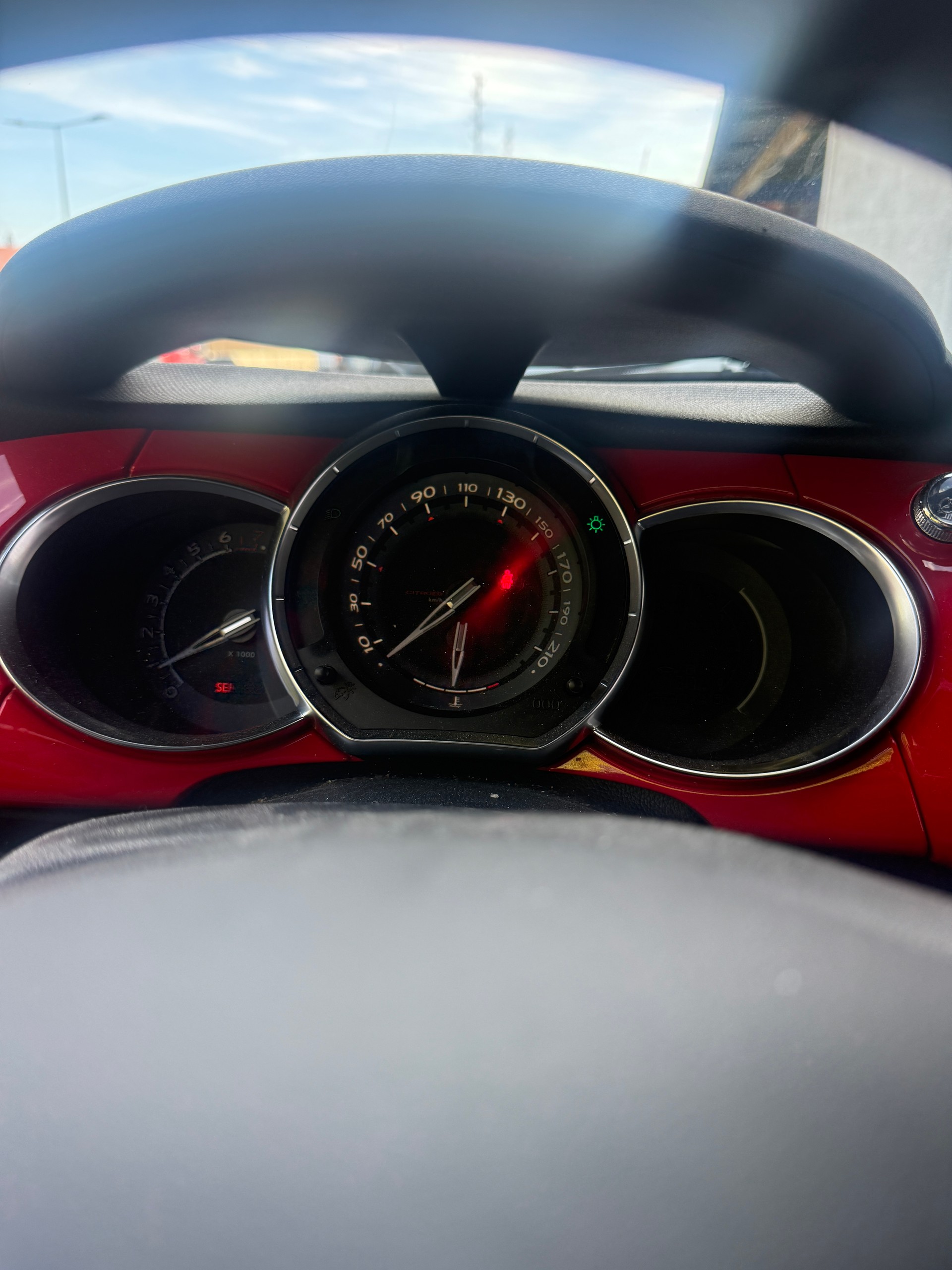 DS AUTOMOBILES DS3 1.6 THP Red Edition-image-6
