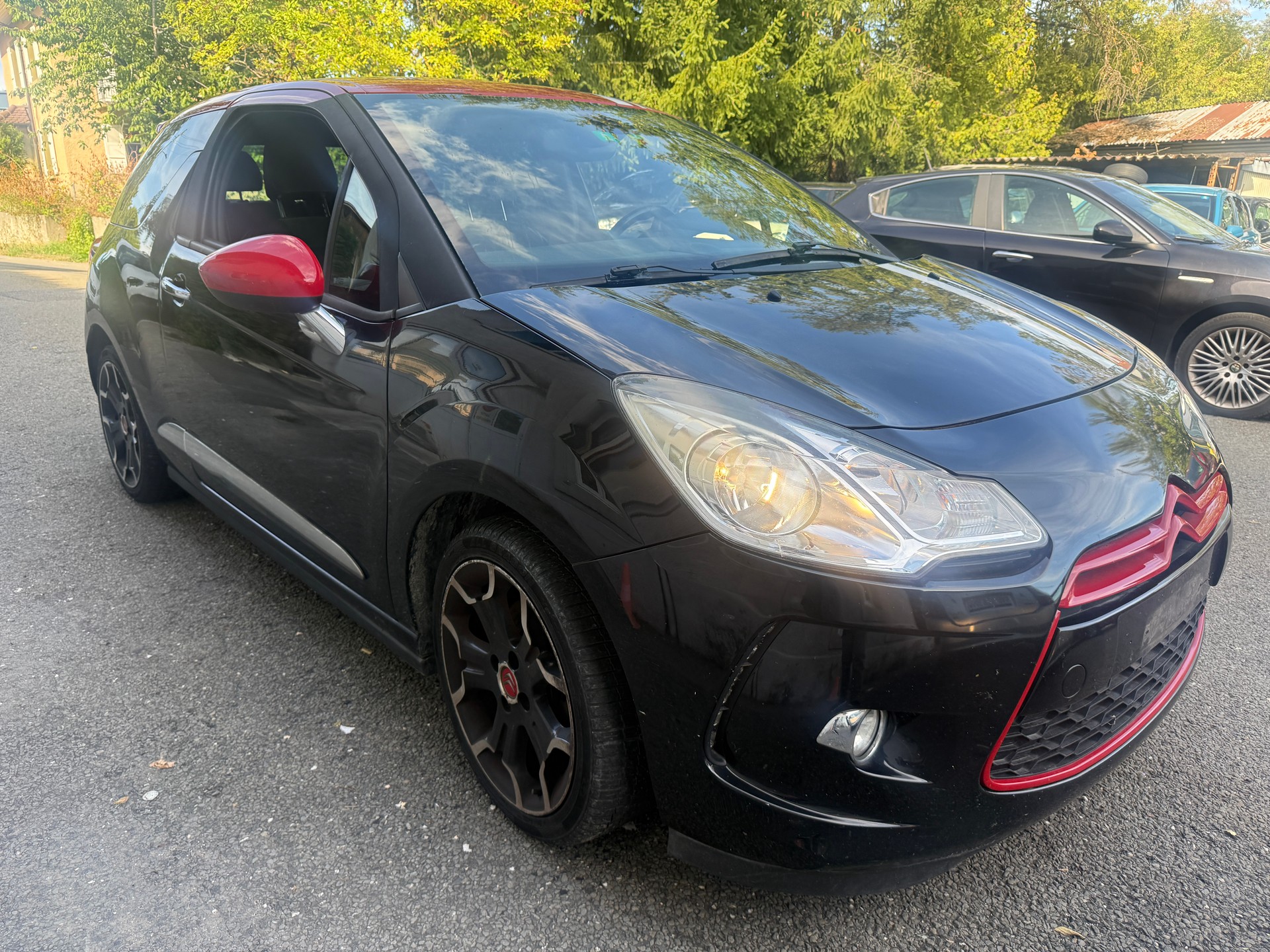 DS AUTOMOBILES DS3 1.6 THP Red Edition-image-1