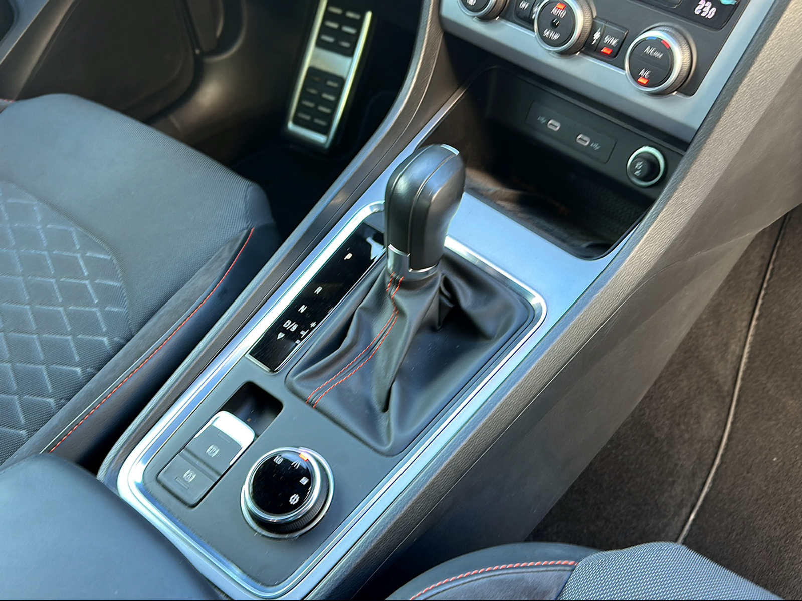 SEAT Ateca 1.5 TSI EVO Hola FR DSG-image-14