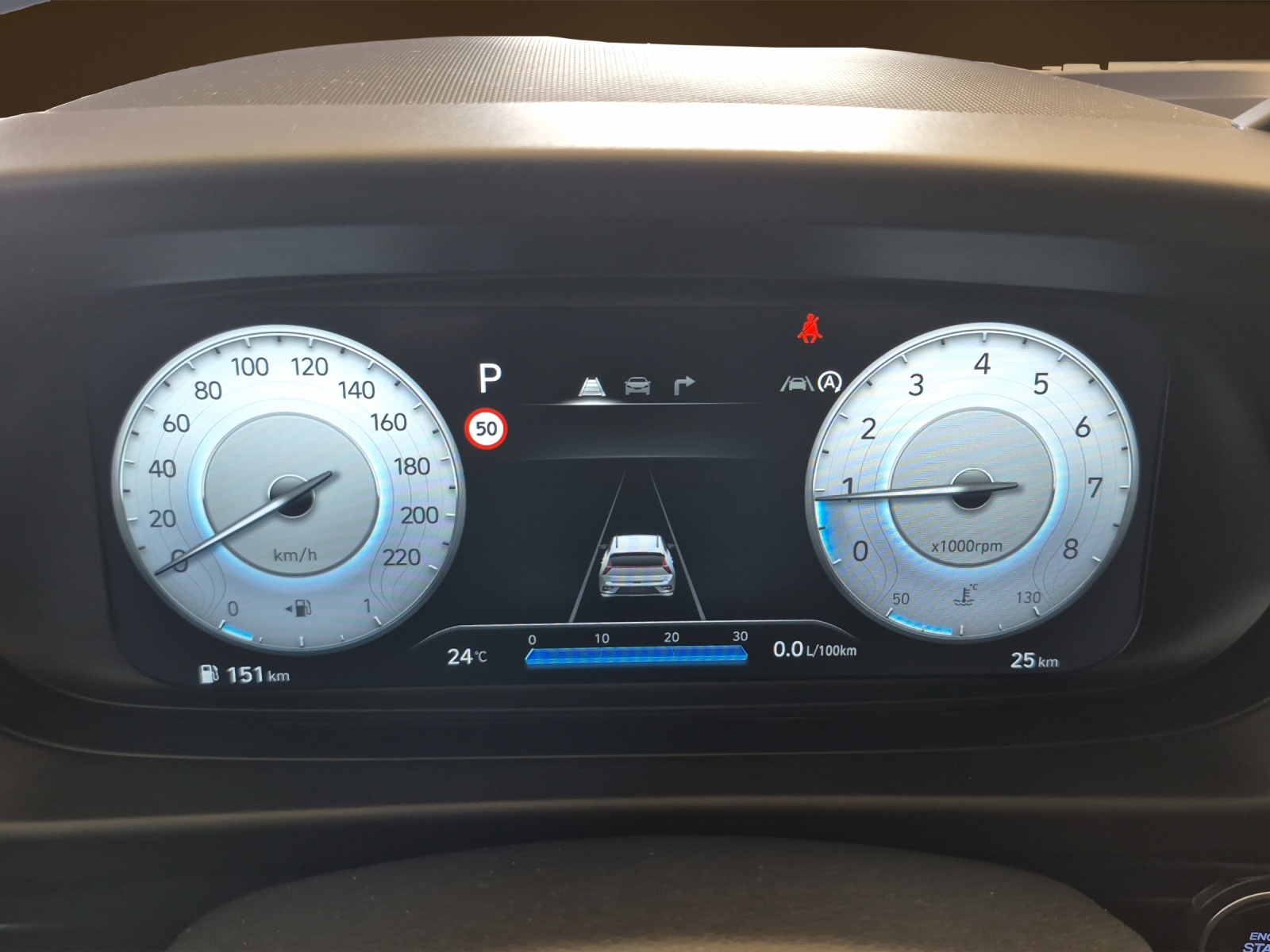 HYUNDAI Bayon 1.0 T-GDi Amplia Two Tone Safe tec-image-10