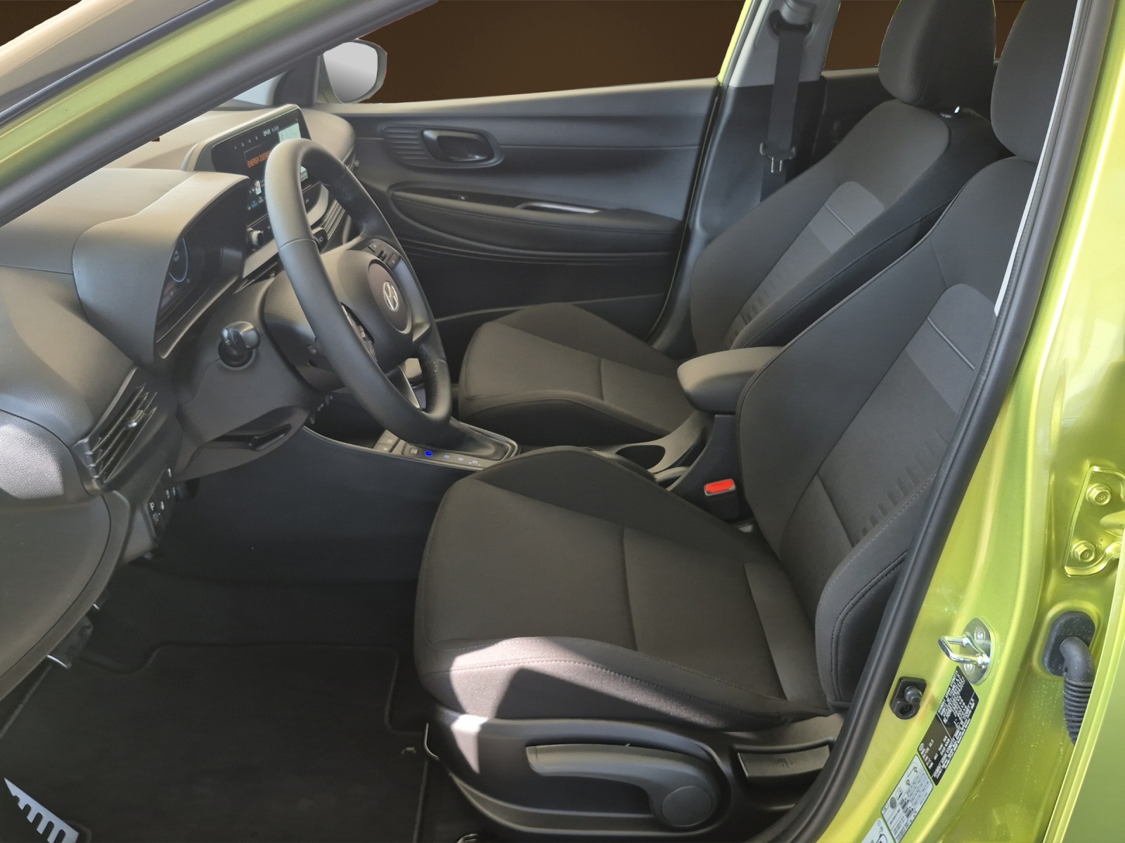HYUNDAI Bayon 1.0 T-GDi Amplia Two Tone Safe tec-image-5