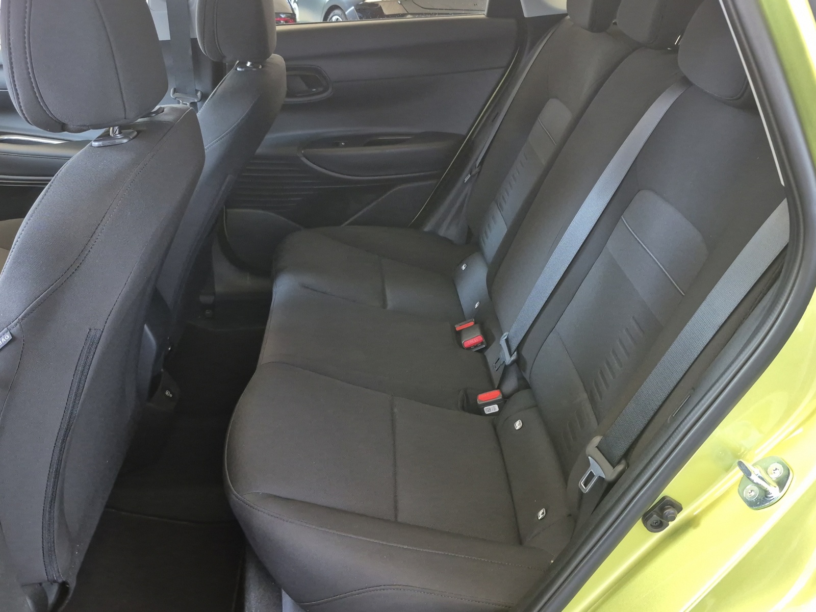 HYUNDAI Bayon 1.0 T-GDi Amplia Two Tone Safe tec-image-6