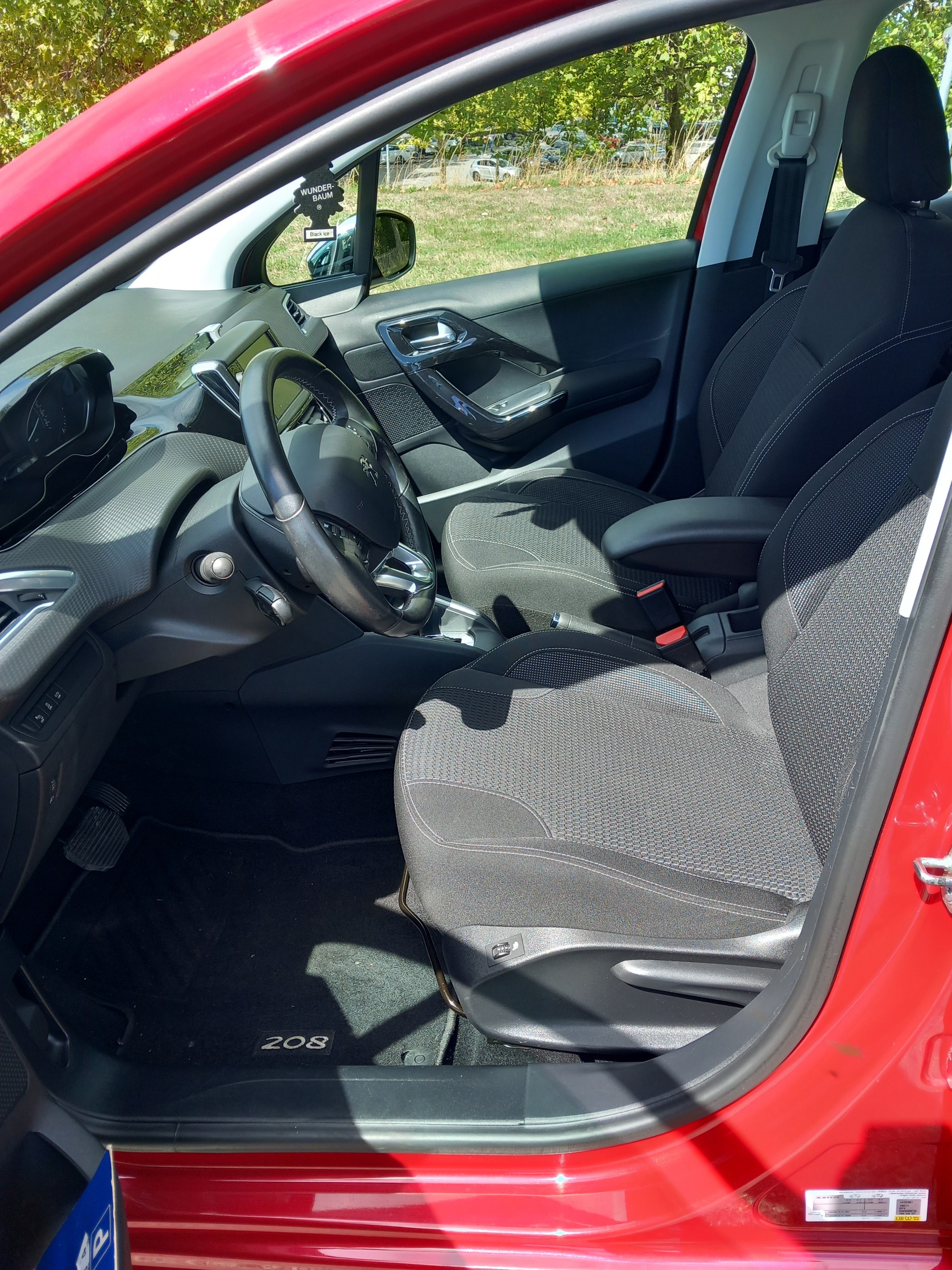 PEUGEOT 1.2 PureTech Style EGS S/S-image-4
