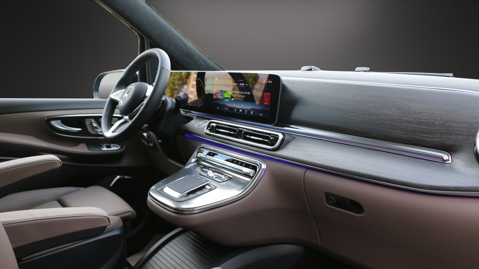 MERCEDES-BENZ V 300 d Exclusive Lang Swiss Edition 4Matic-image-7