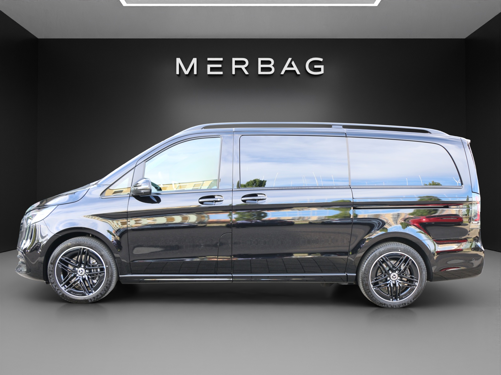 MERCEDES-BENZ V 300 d Exclusive Lang Swiss Edition 4Matic-image-1
