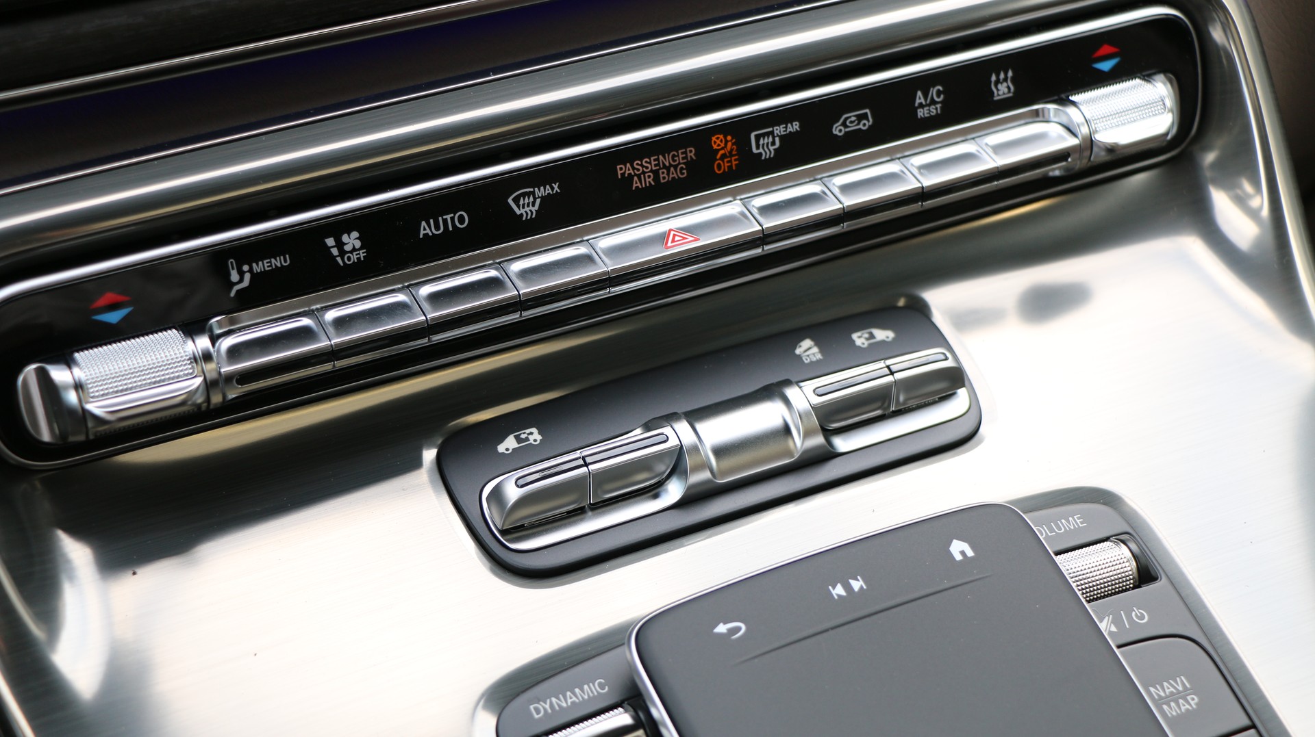 MERCEDES-BENZ V 300 d Exclusive Lang Swiss Edition 4Matic-image-17