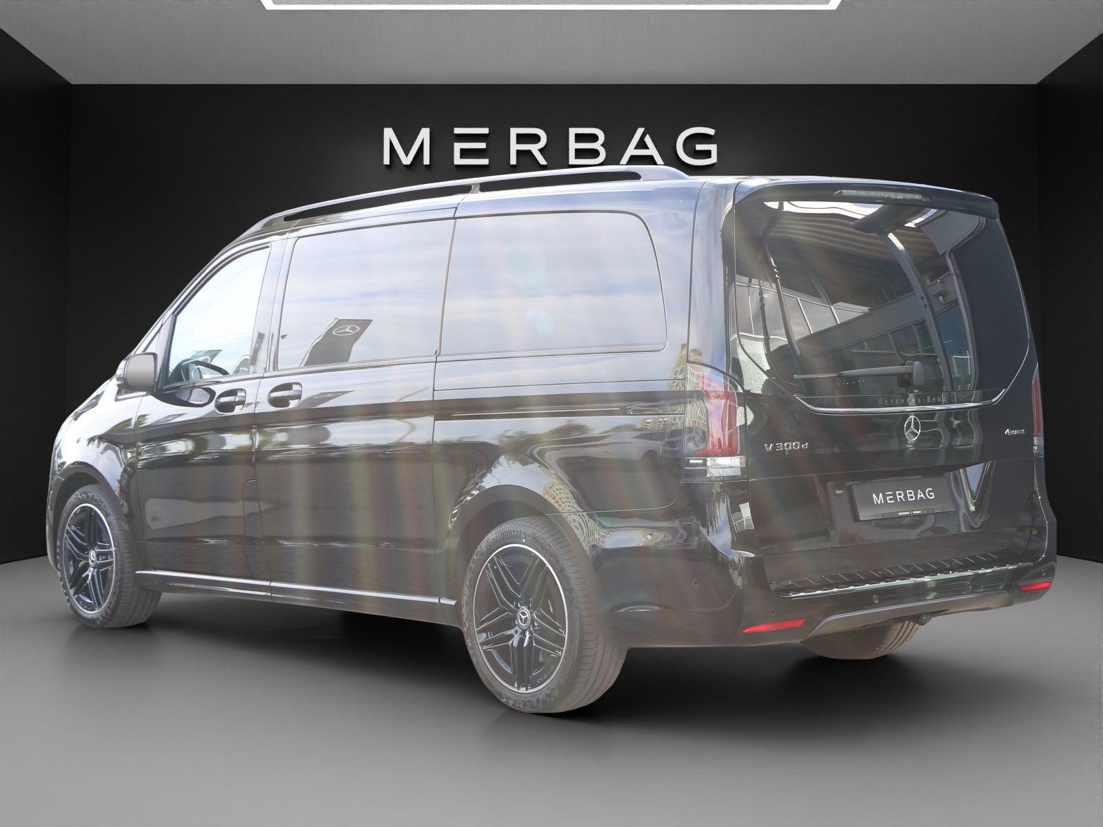 MERCEDES-BENZ V 300 d Exclusive Lang Swiss Edition 4Matic-image-2