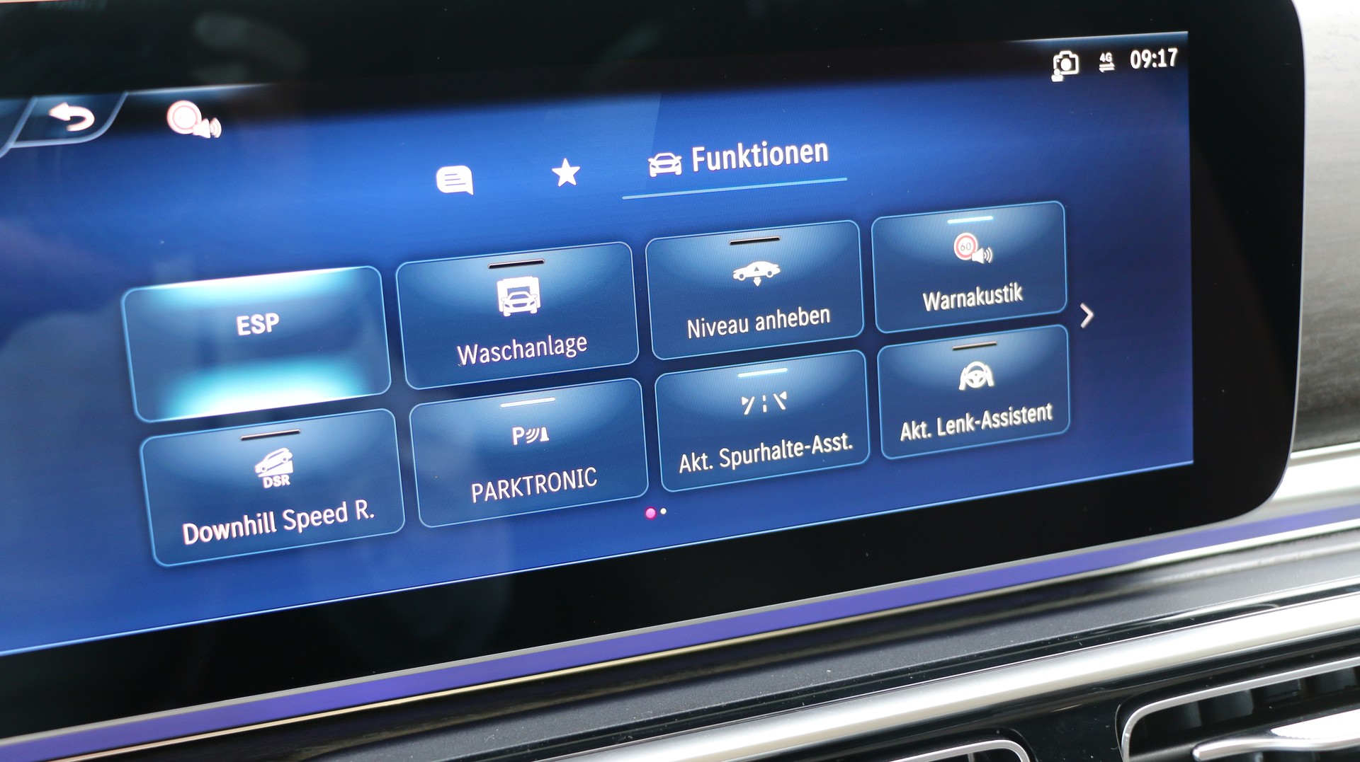 MERCEDES-BENZ V 300 d Exclusive Lang Swiss Edition 4Matic-image-19