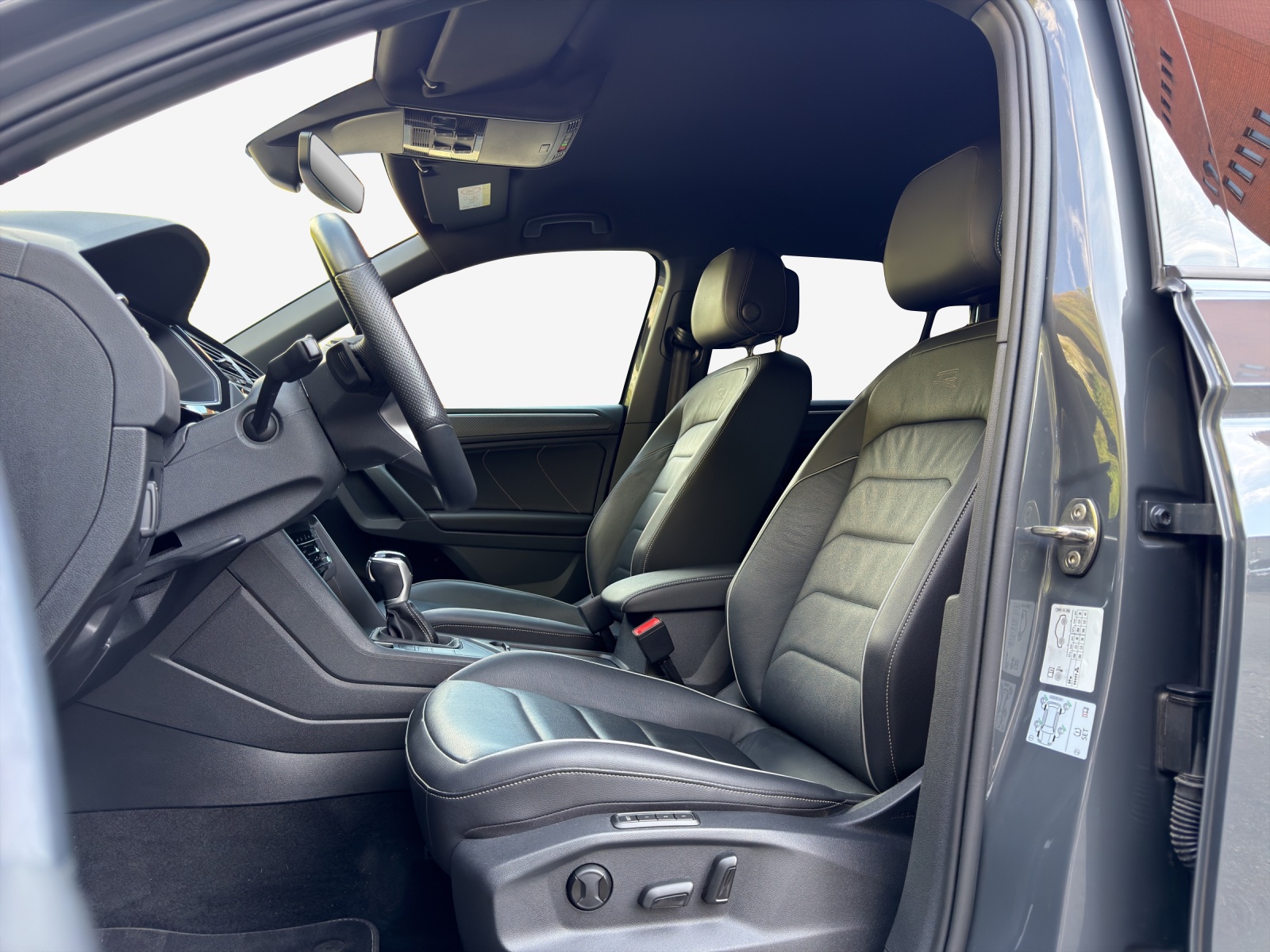 VW Tiguan 1.4TSI PHEV R-Line DSG-image-7